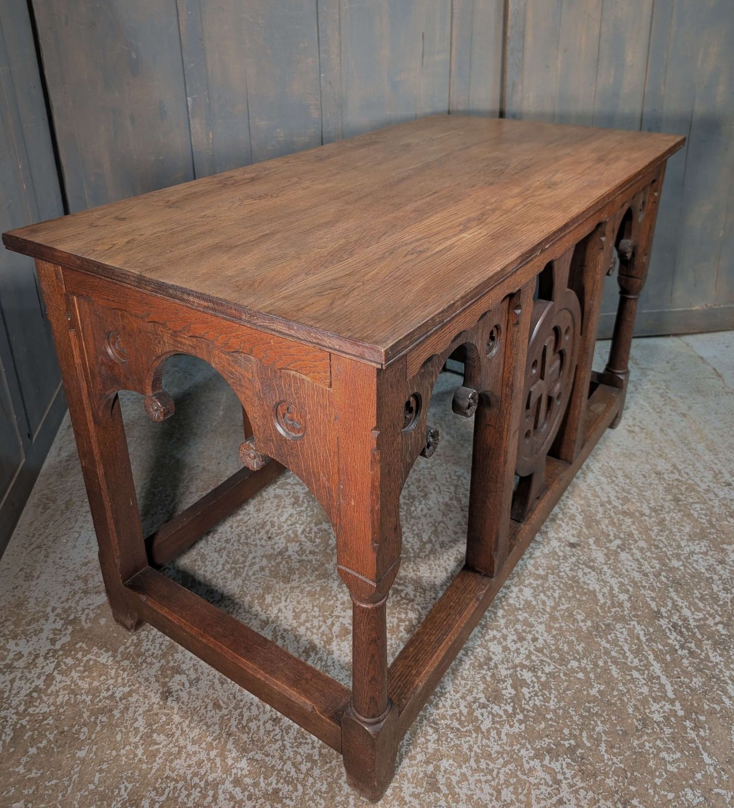 Well Made Heavy Vintage Gothic Oak Church Altar photo 1500.0