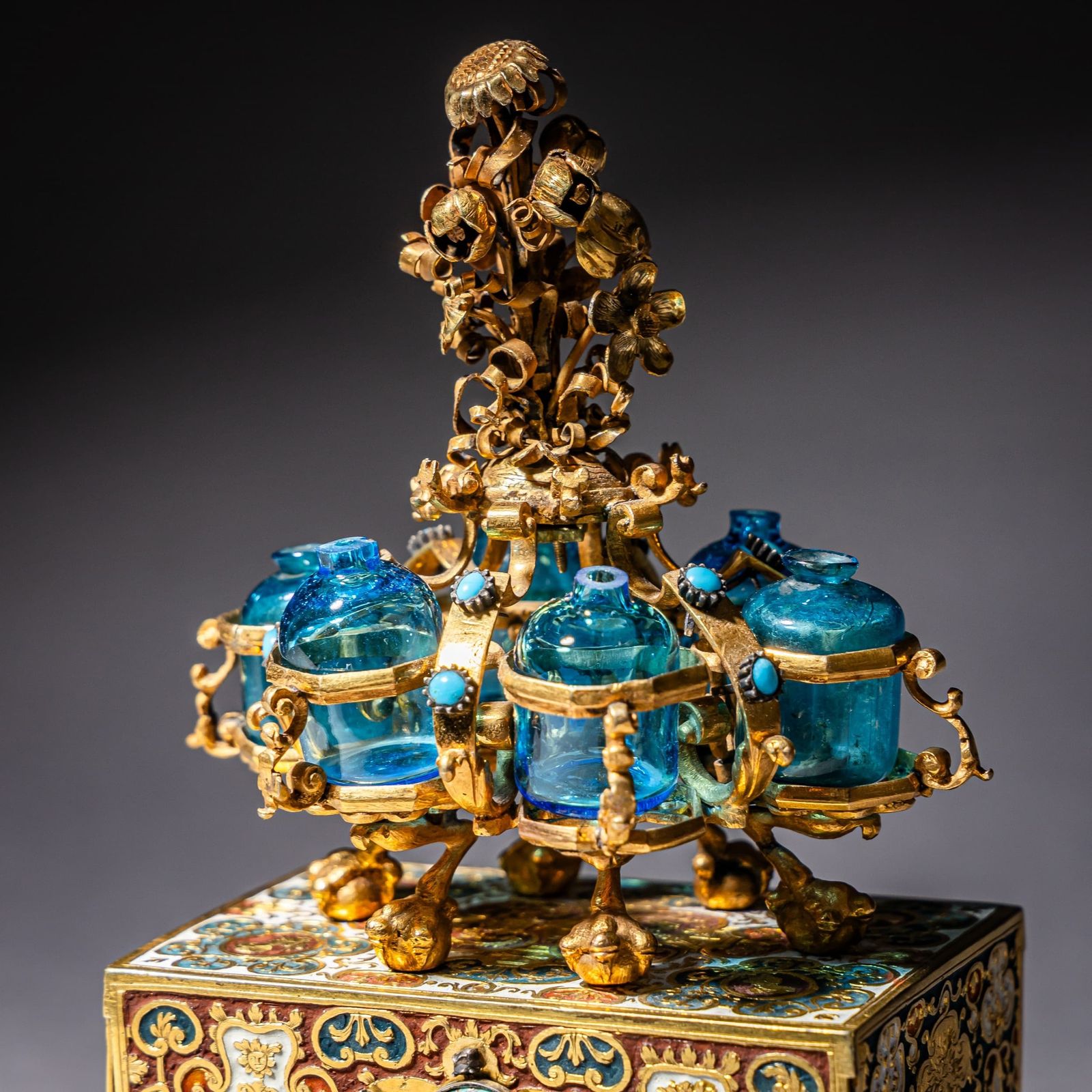 Sedan Chair With Perfume Flasks, Goldsmith’s Work In The Style Of Johann Melchior Dinglinger, Probably Saxony, Circa 1700 photo for sale