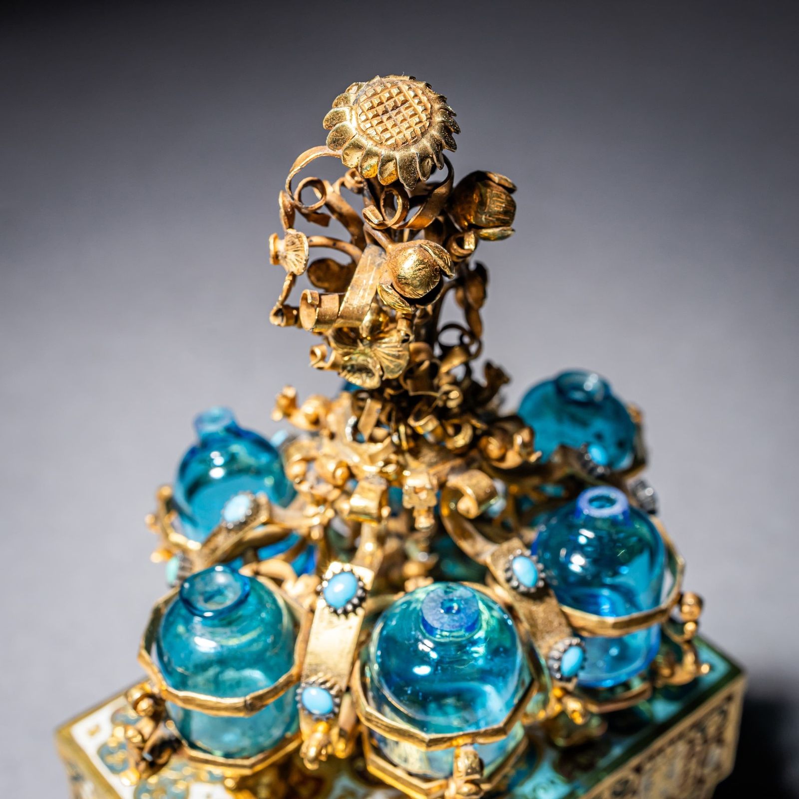Sedan Chair With Perfume Flasks, Goldsmith’s Work In The Style Of Johann Melchior Dinglinger, Probably Saxony, Circa 1700 photo buy