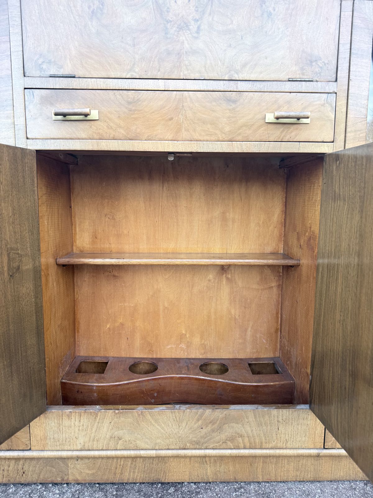 Exceptional 1930s Art Deco Burr Walnut Cocktail Cabinet With Mirrored Illuminated Bar photo buy