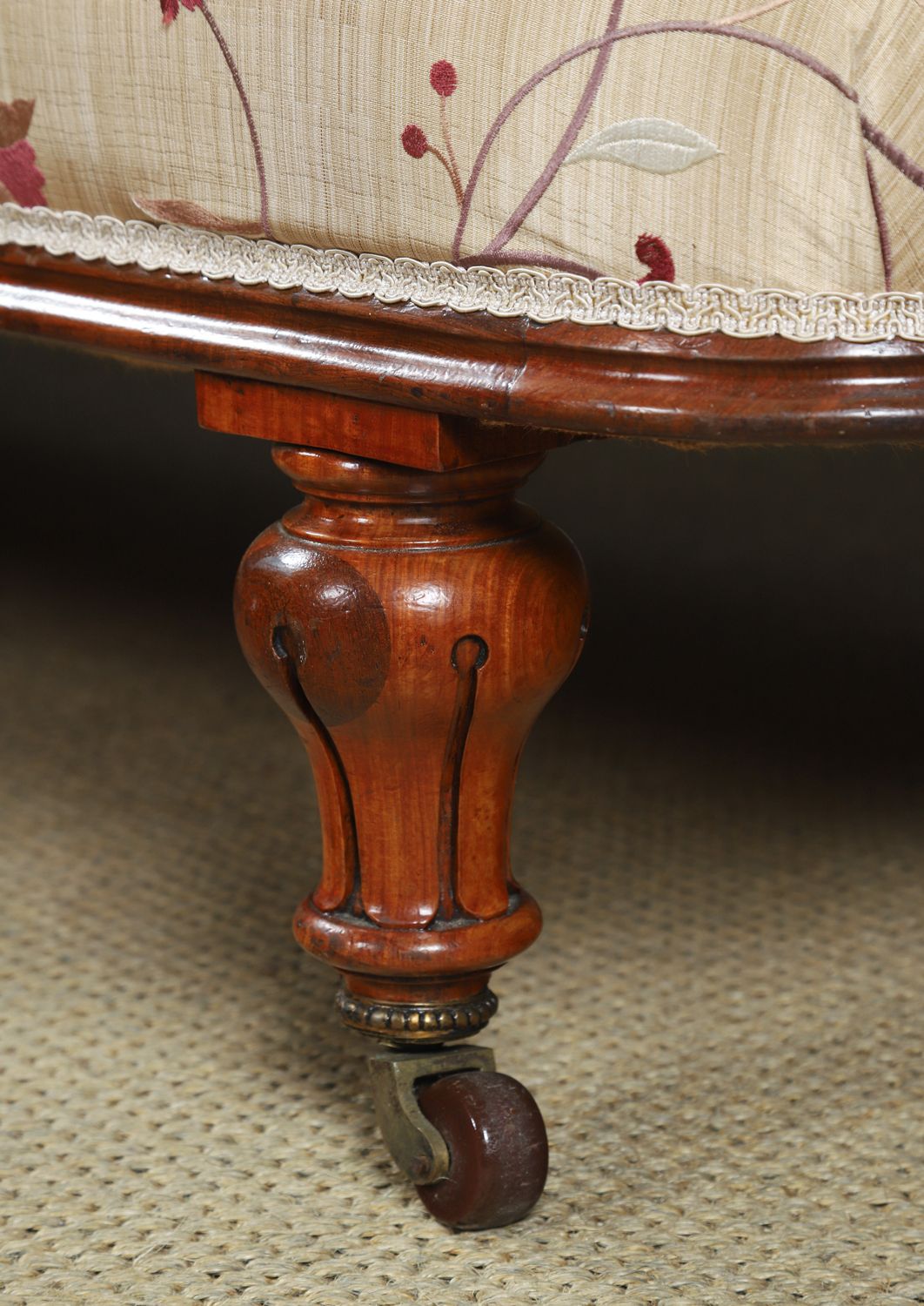 Furniture Antique English Rosewood Upholstered Chaise Longue / Day Bed / Settee / Couch By H. Goodall & Sons Of Newcastle (Circa 1860) photo