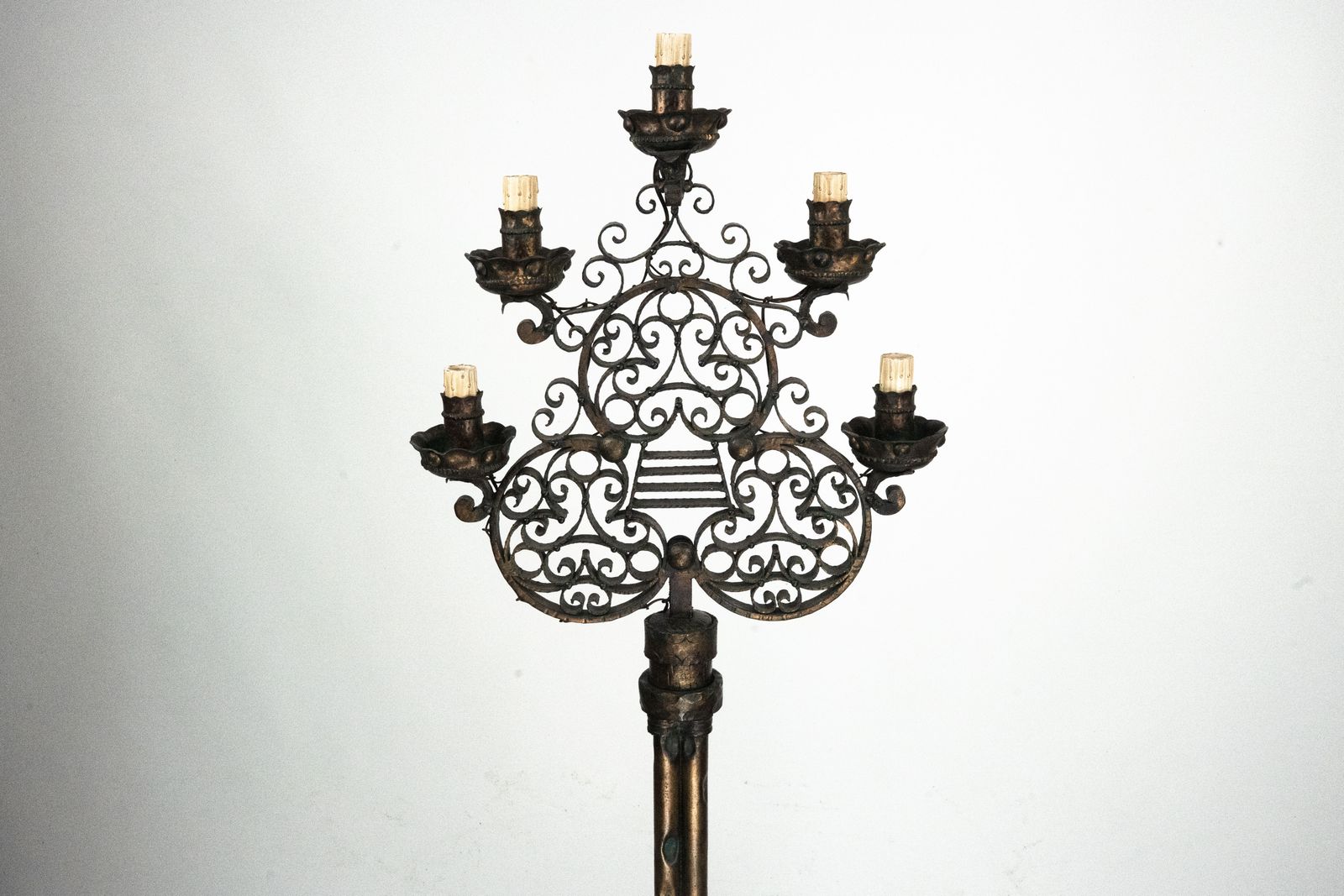 photo vintage Rare Italian Brutalist Floor Lamp By Longobard. Italy 1970s