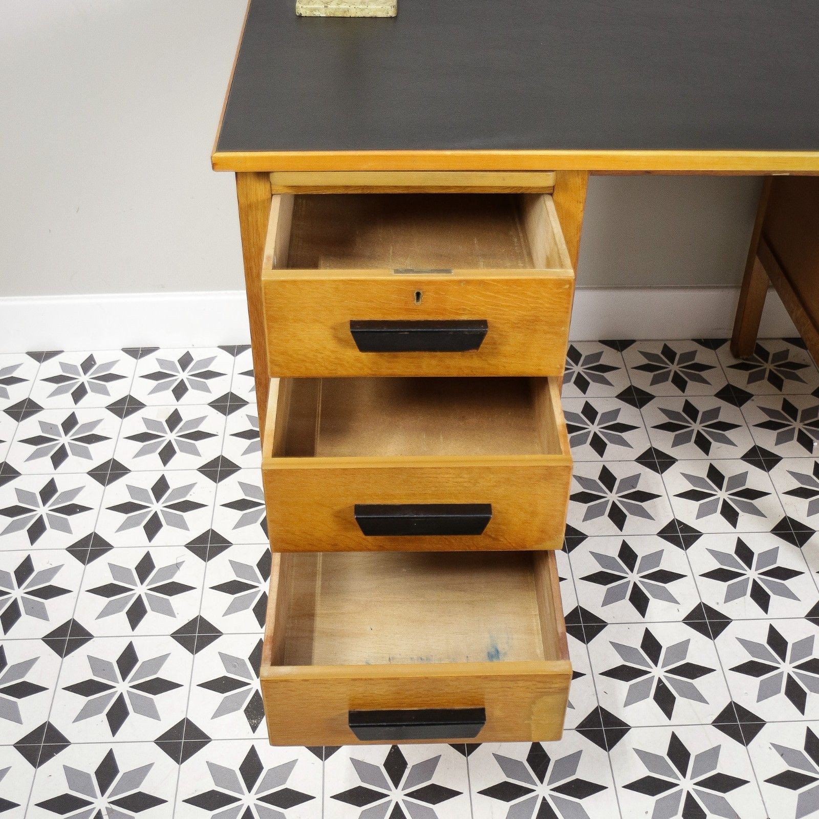 photo vintage Oak And Oak Faced Mid Century Twin Pedestal Desk With Black Leatherette Top