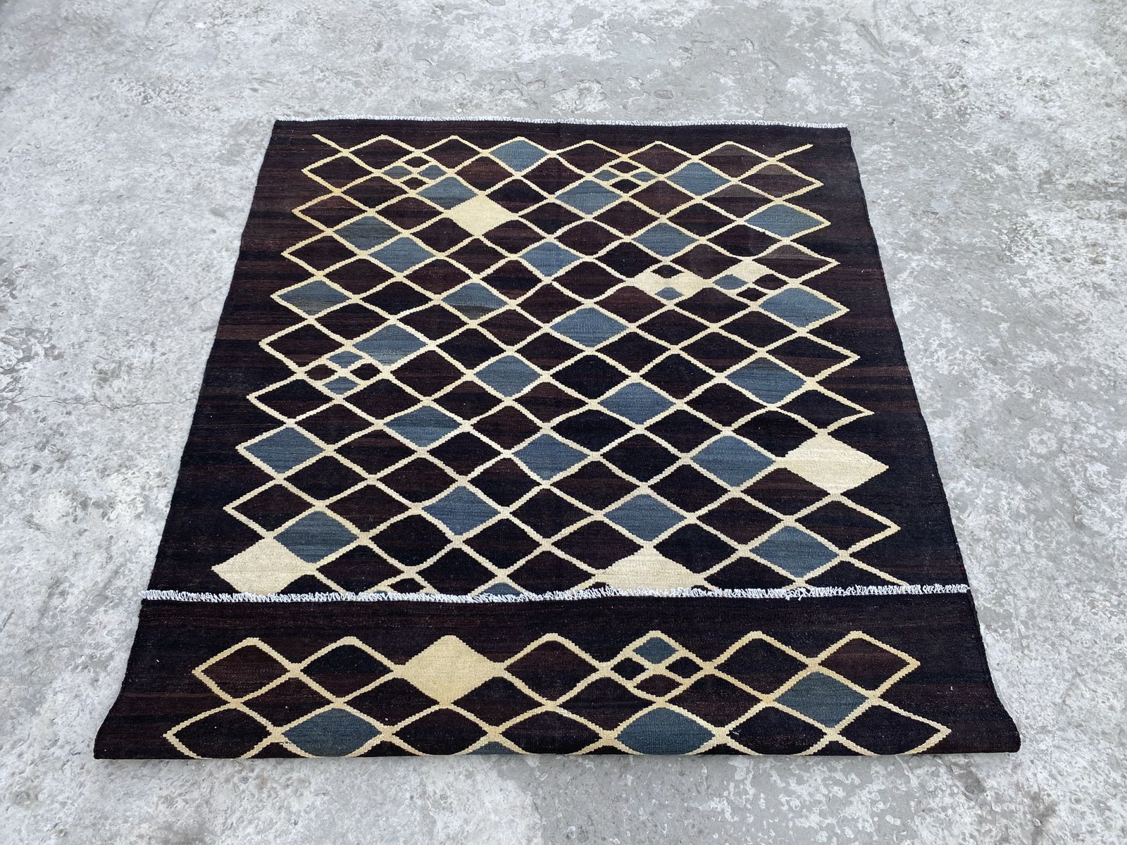 Modern Kilim Handwoven 5x6 Black Area Rug photo vinterior