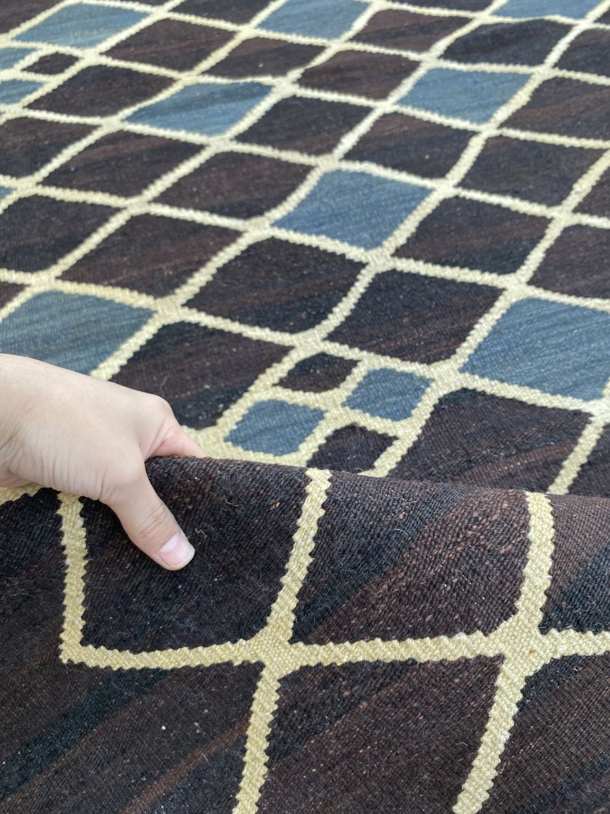 photo furniture Modern Kilim Handwoven 5x6 Black Area Rug