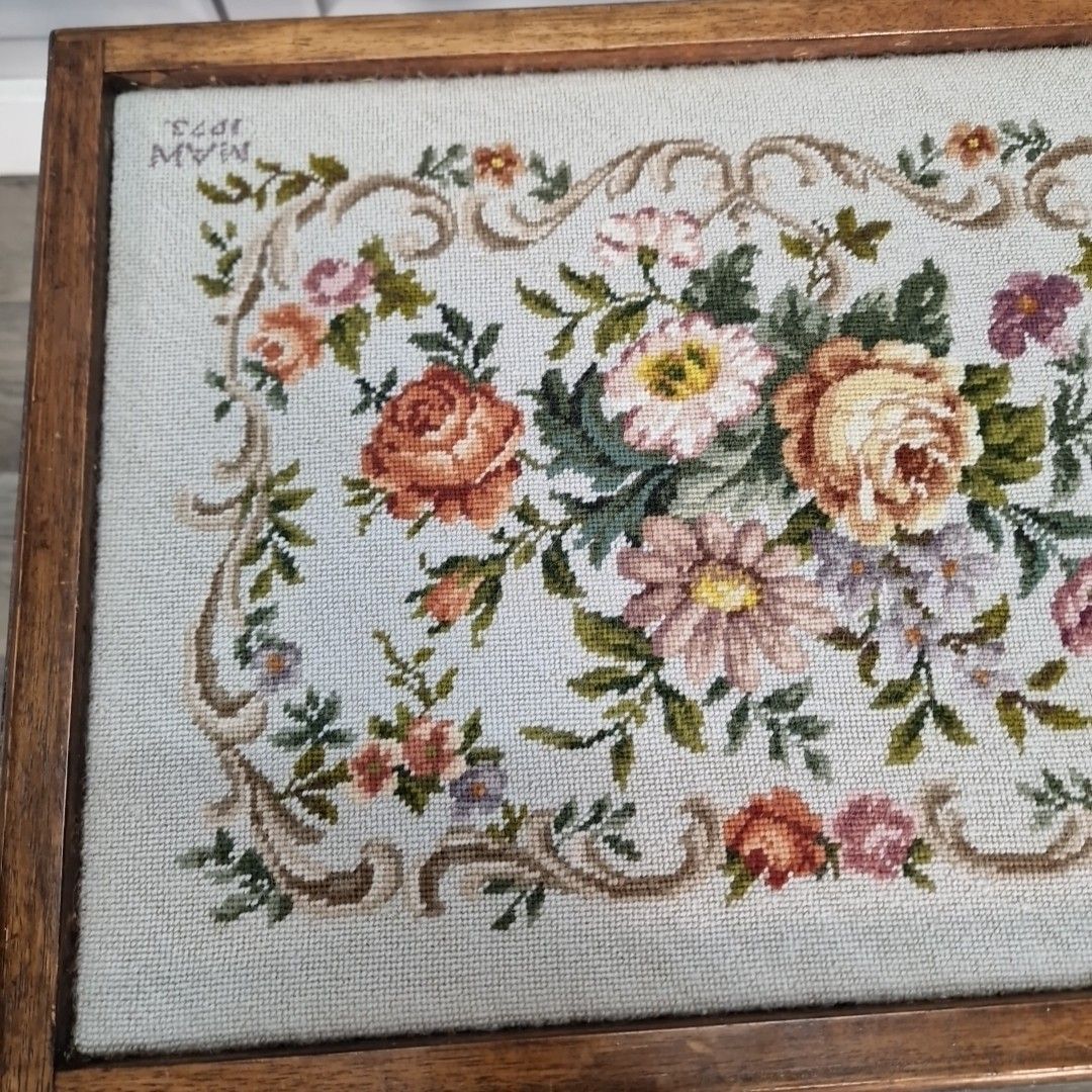 Vintage Walnut Side Table Glass Top Queen Anne Wood Coffee Floral Needlework photo 90.0