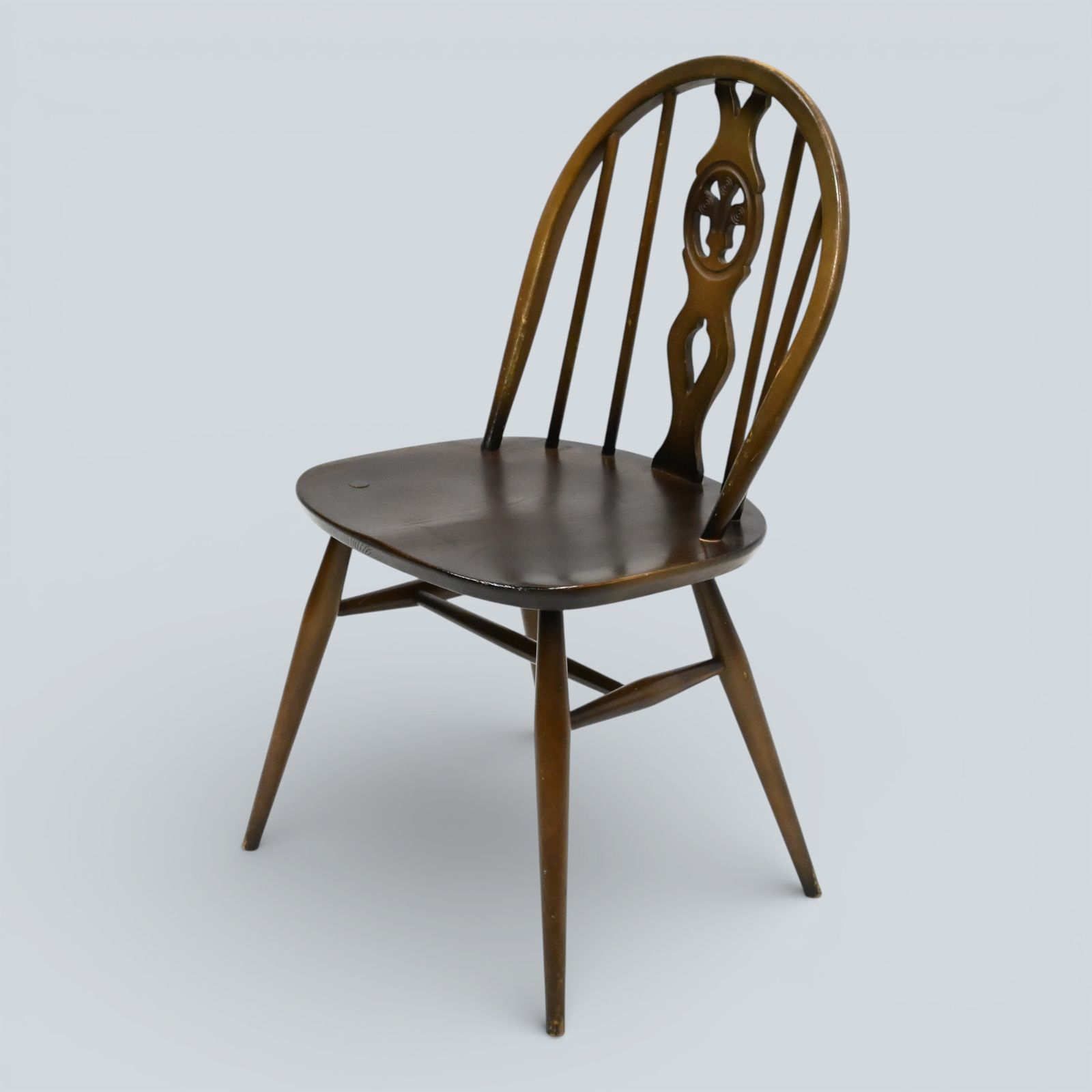 6 Ercol Windsor Bow Back Dining Chairs Fleur De Lis Carving Free Uk Delivery* photo 437.0