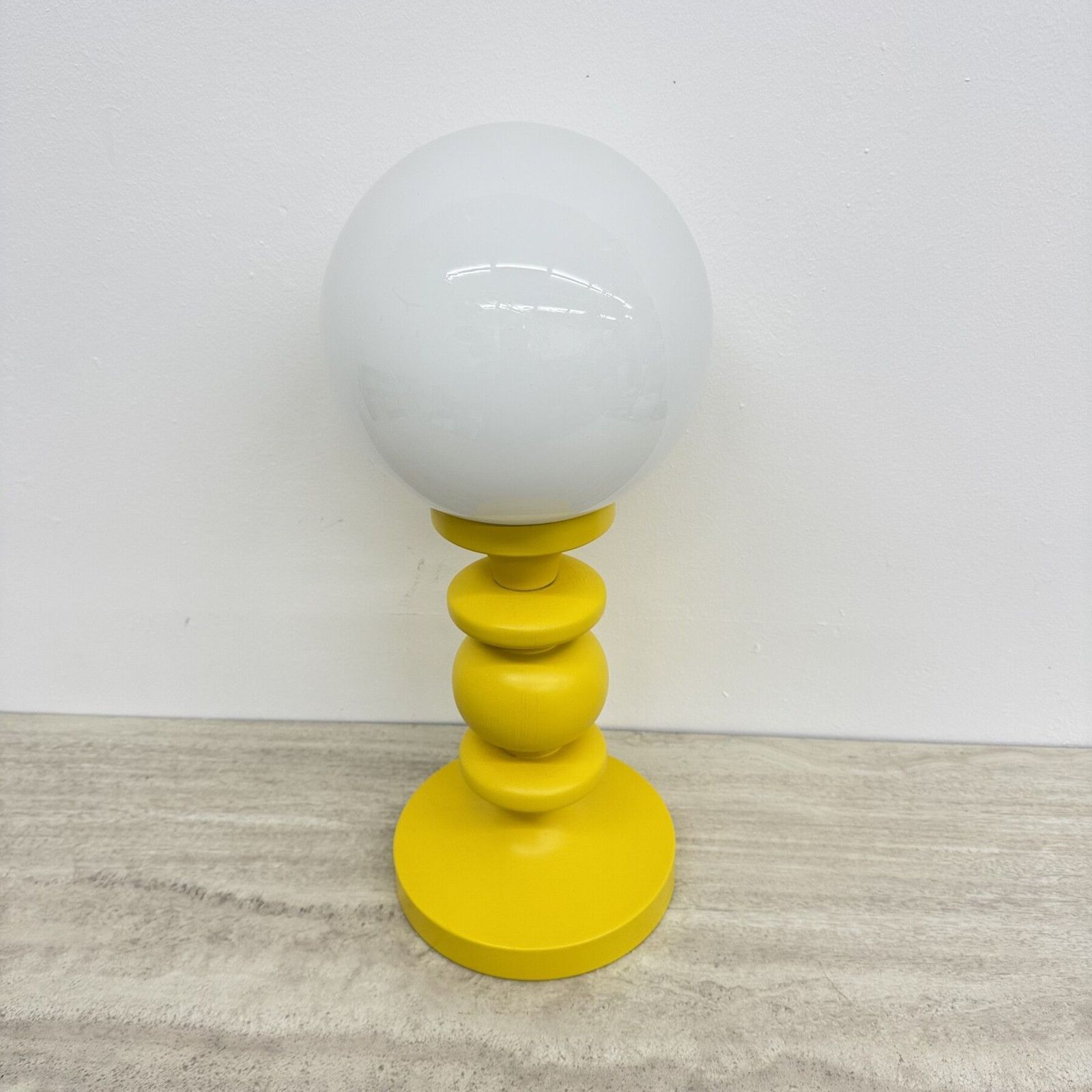 Mid Century Design Gele Tafellamp Met Glazen Bol, Jaren 1970 photo furniture