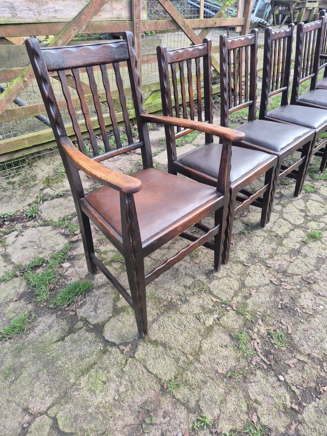 180.0 Set Of 6 Antique Oak Dining Chairs Including 2 Carvers photo