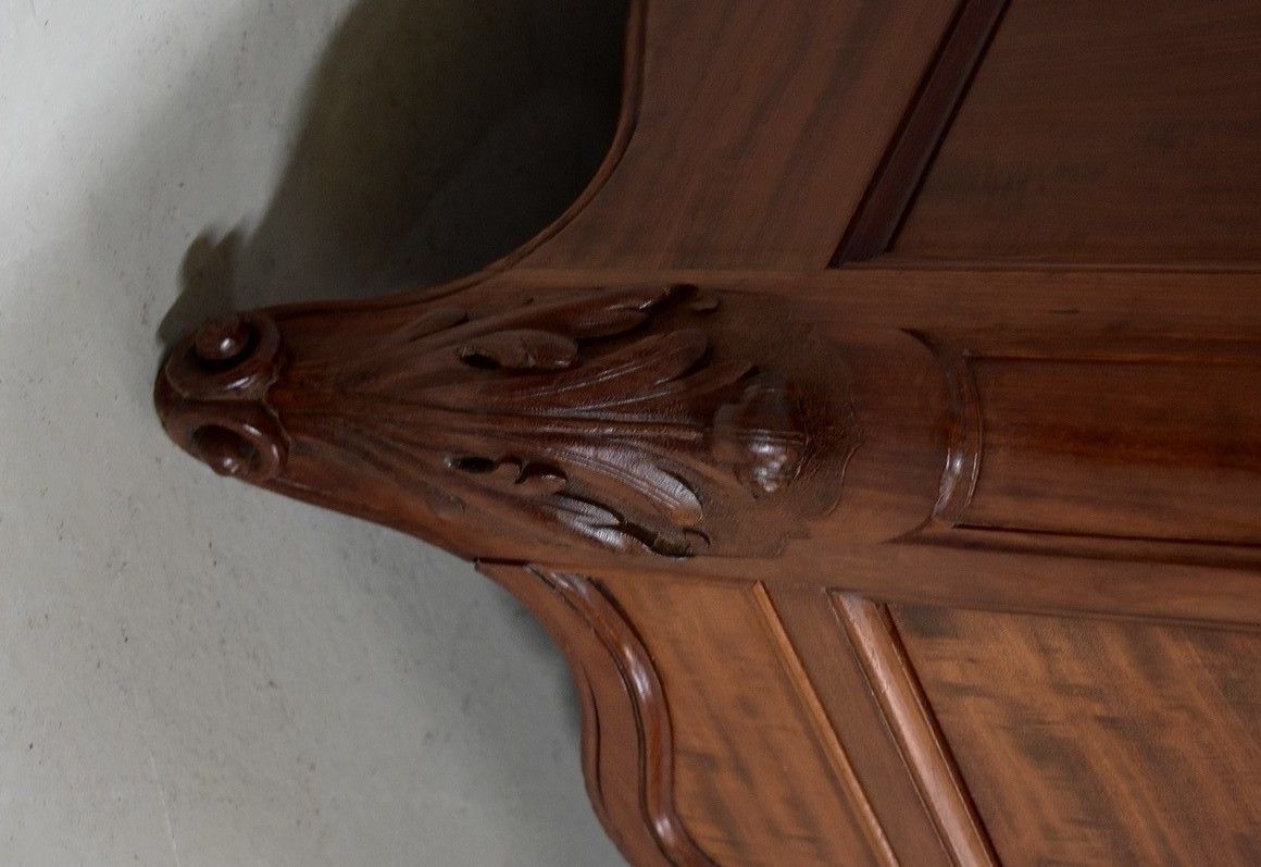 photo for sale Parisian Chest Of Drawers Louis XV Style Rocaille, 20th