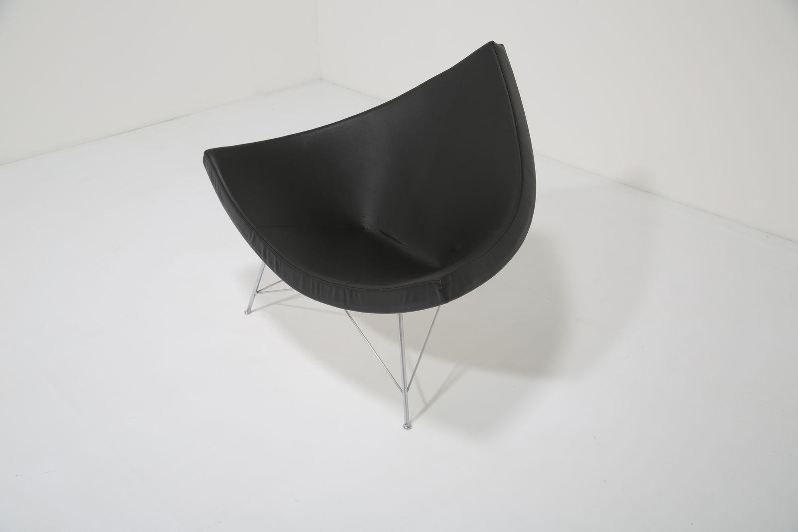 Iconic Black Leather And Fiberglass Lounge Chair 'Coconut' By George Nelson For Vitra photo vinterior