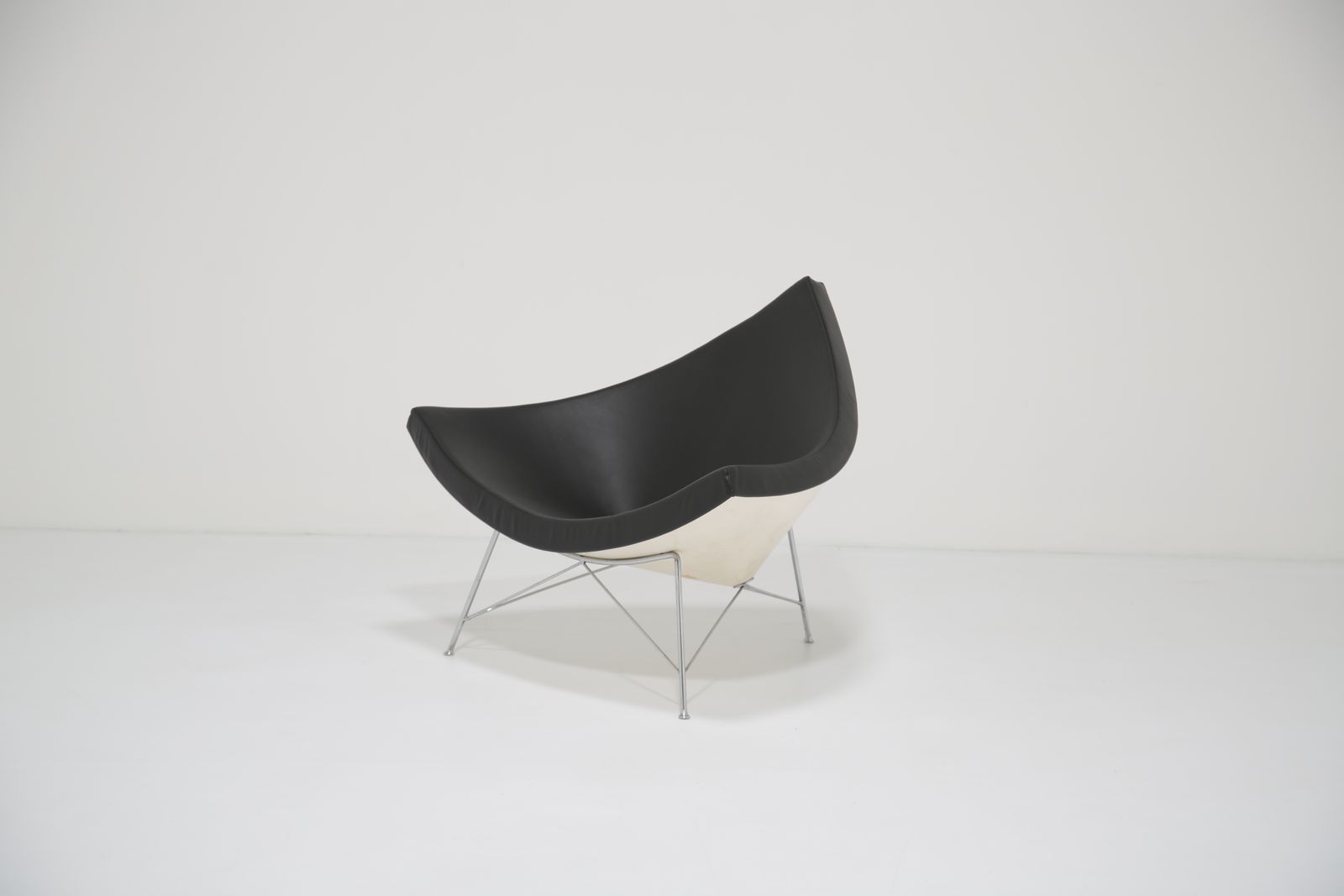 Iconic Black Leather And Fiberglass Lounge Chair 'Coconut' By George Nelson For Vitra photo vintage