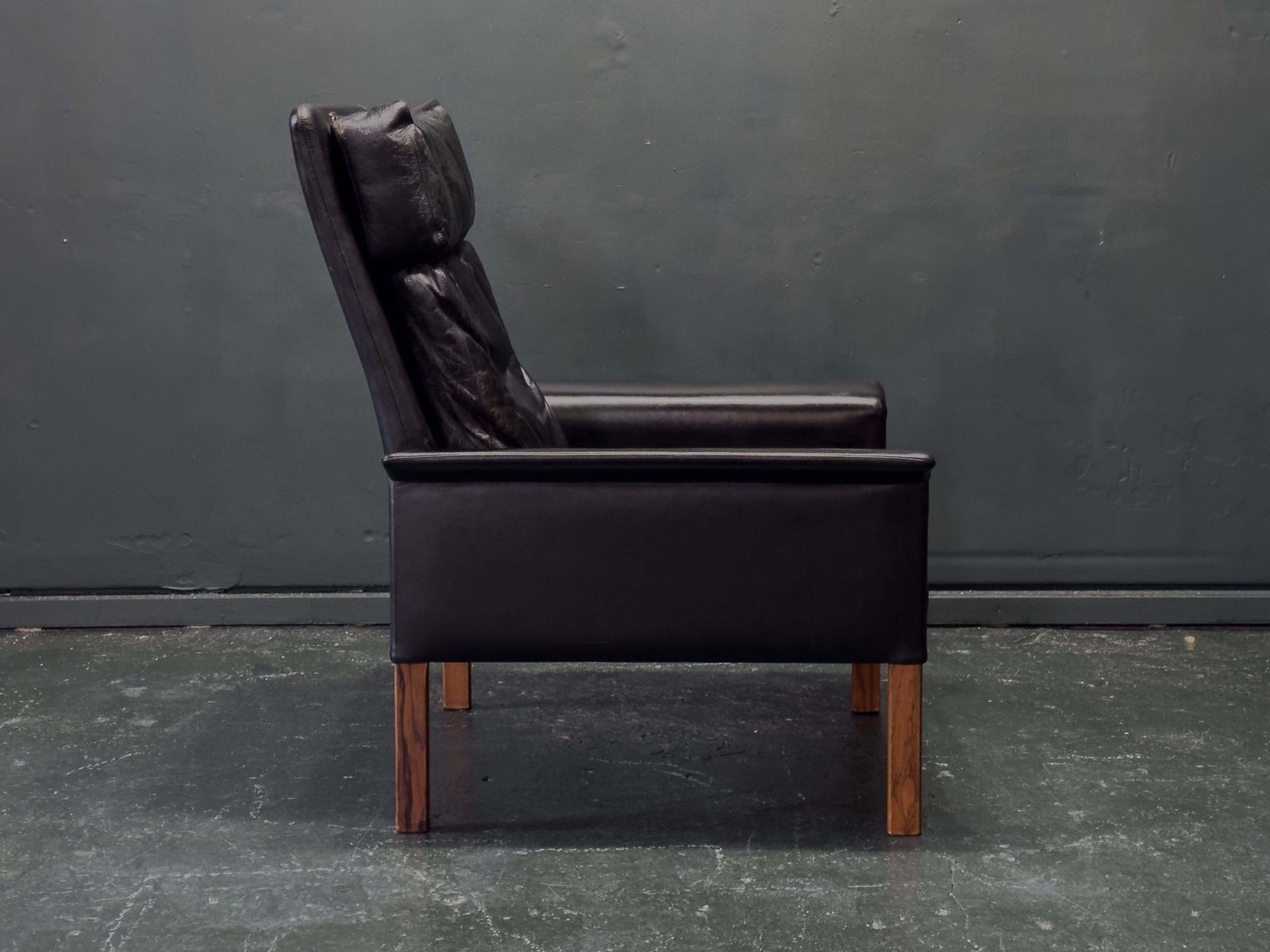 Hans Olsen Black Leather High Back Armchair photo vinterior