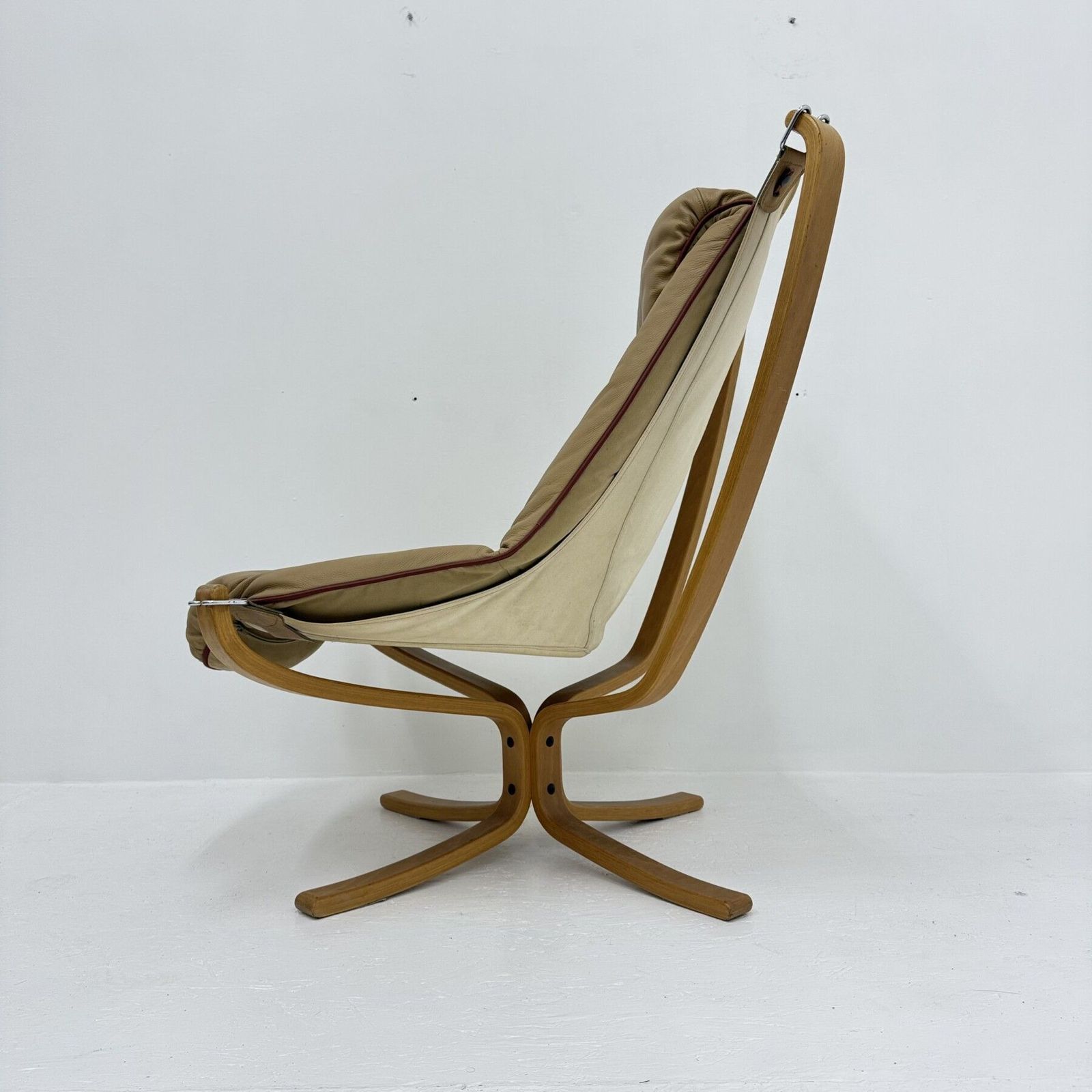 photo vinterior Falcon Leather Lounge Chair By Sigurd Ressel For Vatne Møbler 1970s
