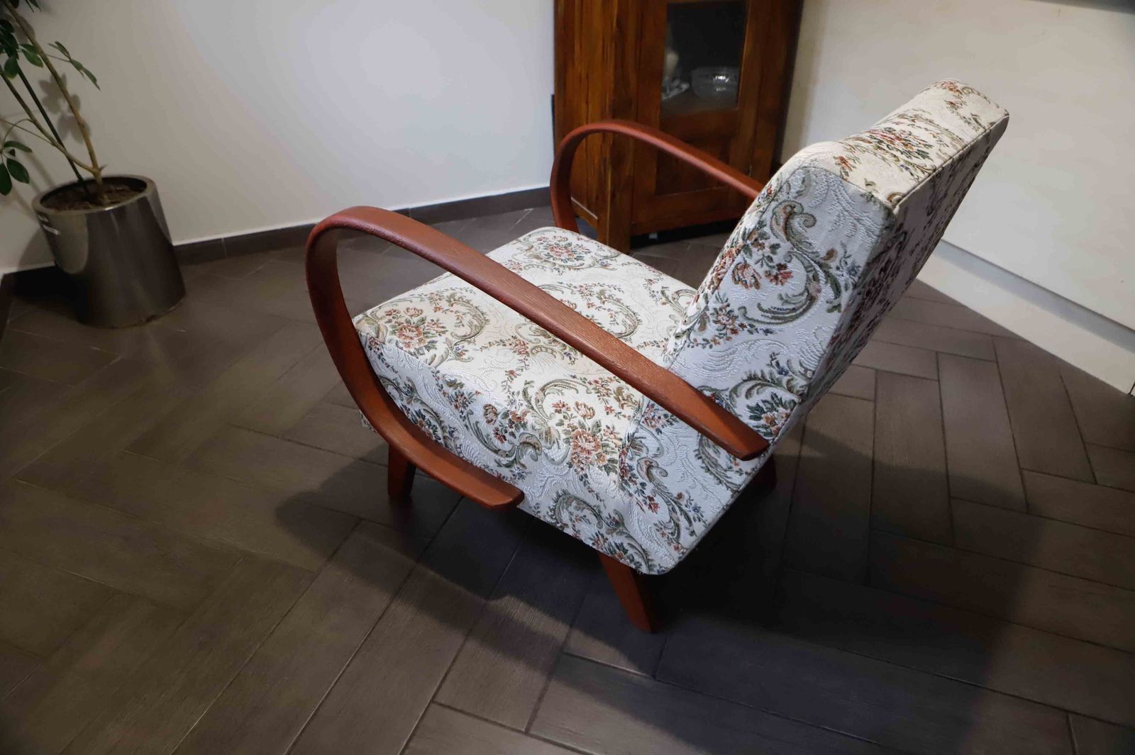 1095.0 Set Of 2 Style Halabala Lounge Armchairs photo