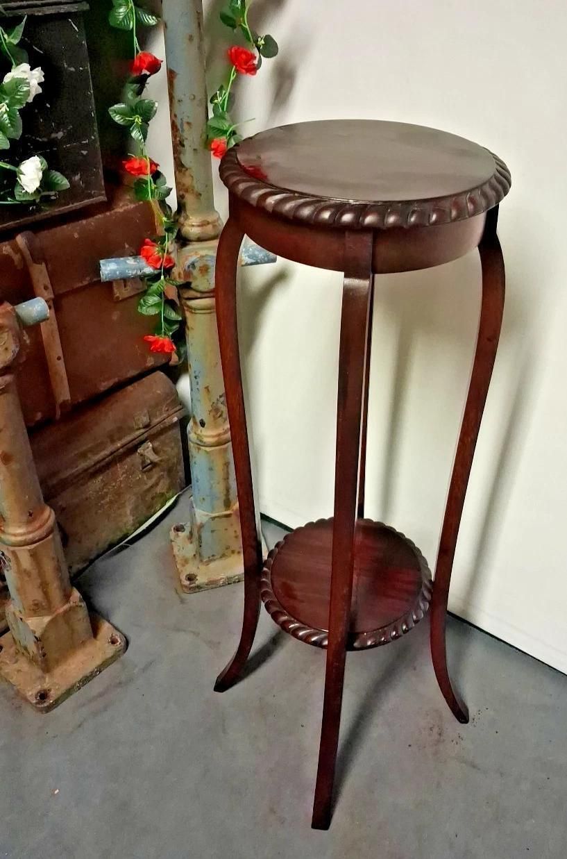 Antique Edwardian Mahogany Plant Stand With Slender Legs And Decorative Edge