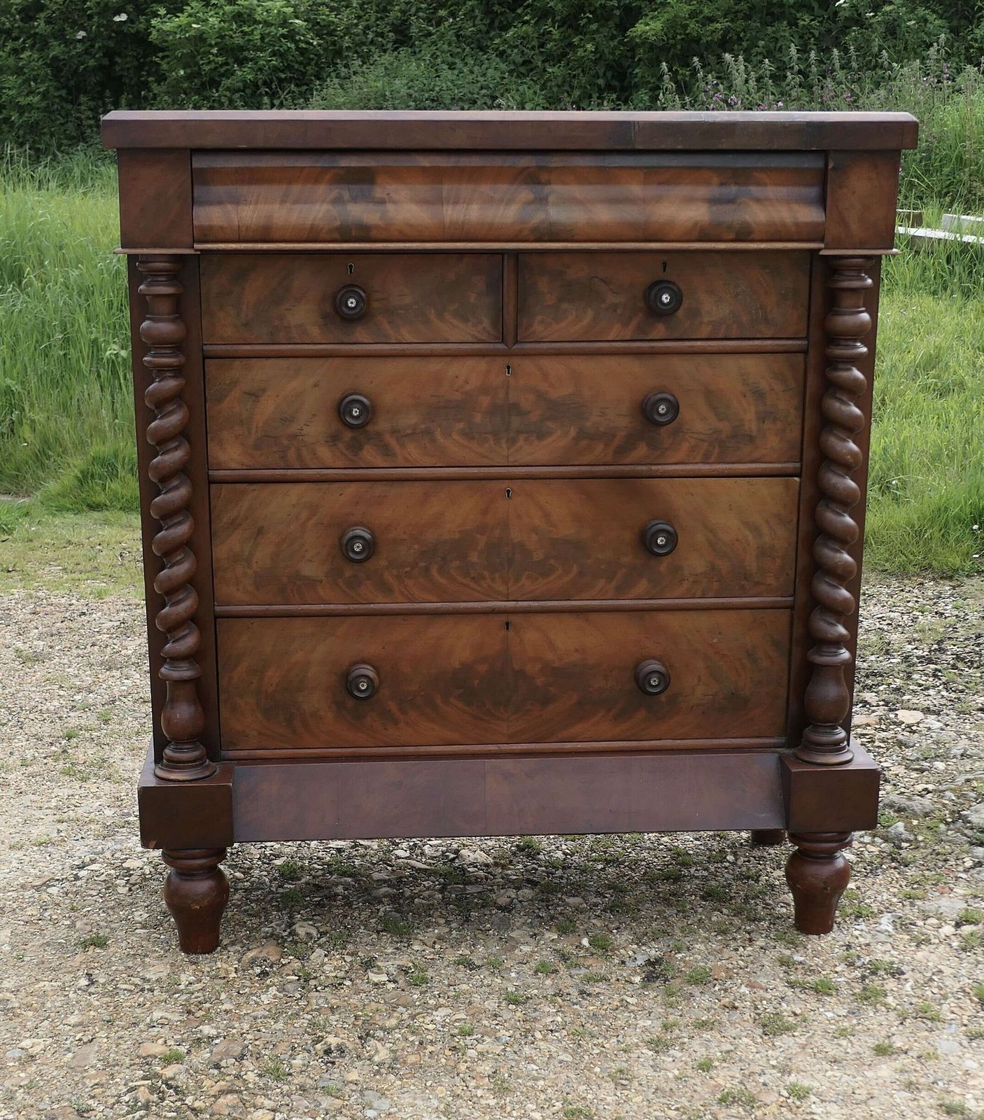 Big Victorian Mahogany Chest Of Drawers, Scotch Chest photo buy