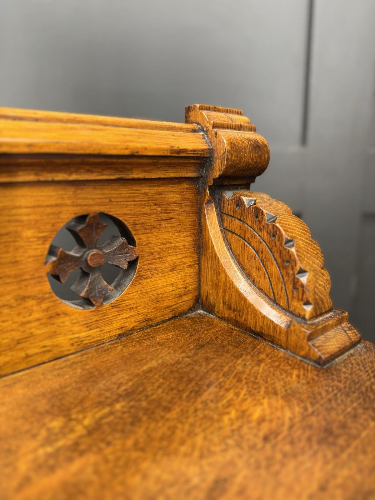 photo vinterior Antique Oak Buffet Sideboard Cabinet / Cupboard Gothic /Aesthetic Movement