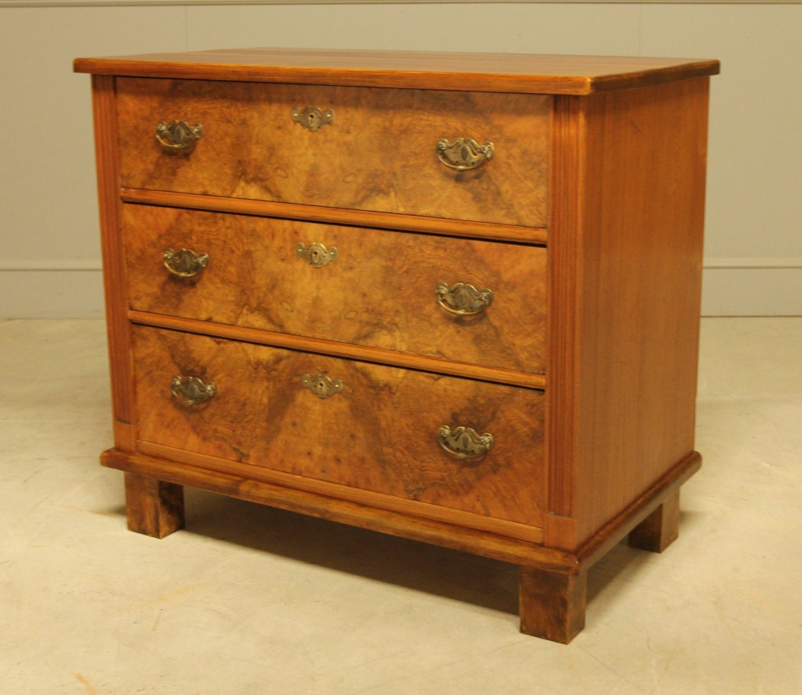 A Fine Early 20th‑Century Swedish Burr Walnut Chest Of Drawers photo buy
