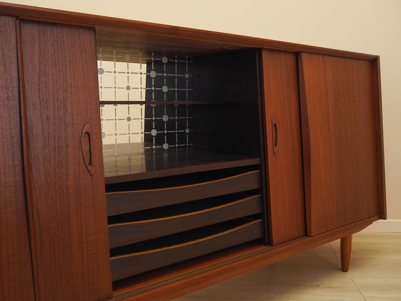 Teak Sideboard, Danish Design, 1970s, Production: Denmark photo vinterior