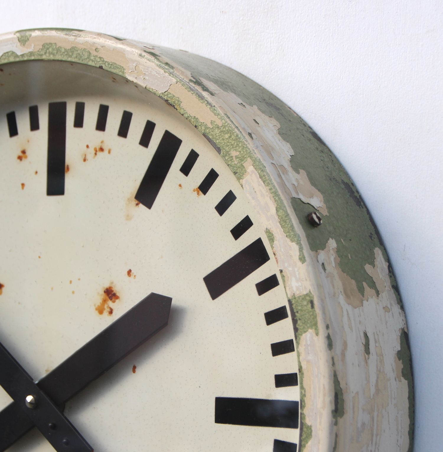 1960s East German Vintage Factory Wall Clock. Fully Guaranteed. London Timepiece. photo vintage