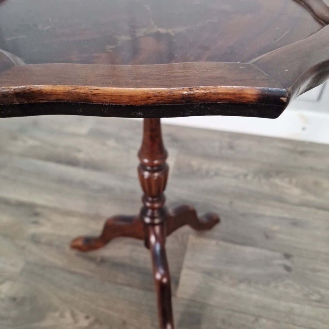 Furniture Vintage Side Wine Table Turned Pedestal Tripod Mahogany Retro Antique Style photo
