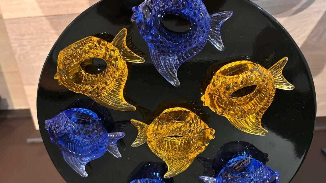 257.0 Lucite Angel Fish Napkin Rings: Tropical Beach Decor, Set Of 7 photo