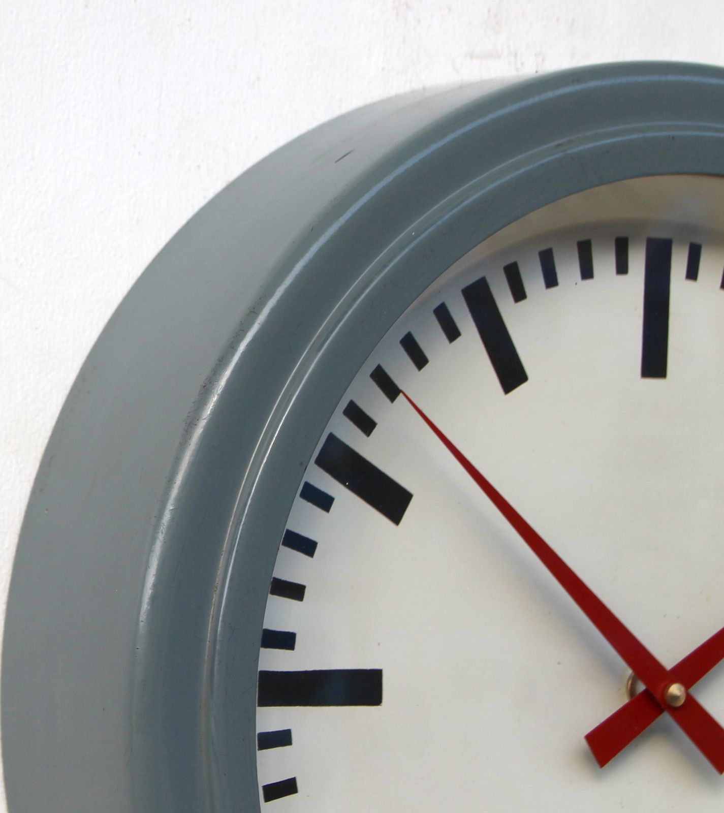 1960s West German Vintage Factory Wall Clock. Fully Guaranteed. London Timepiece. photo 255.0