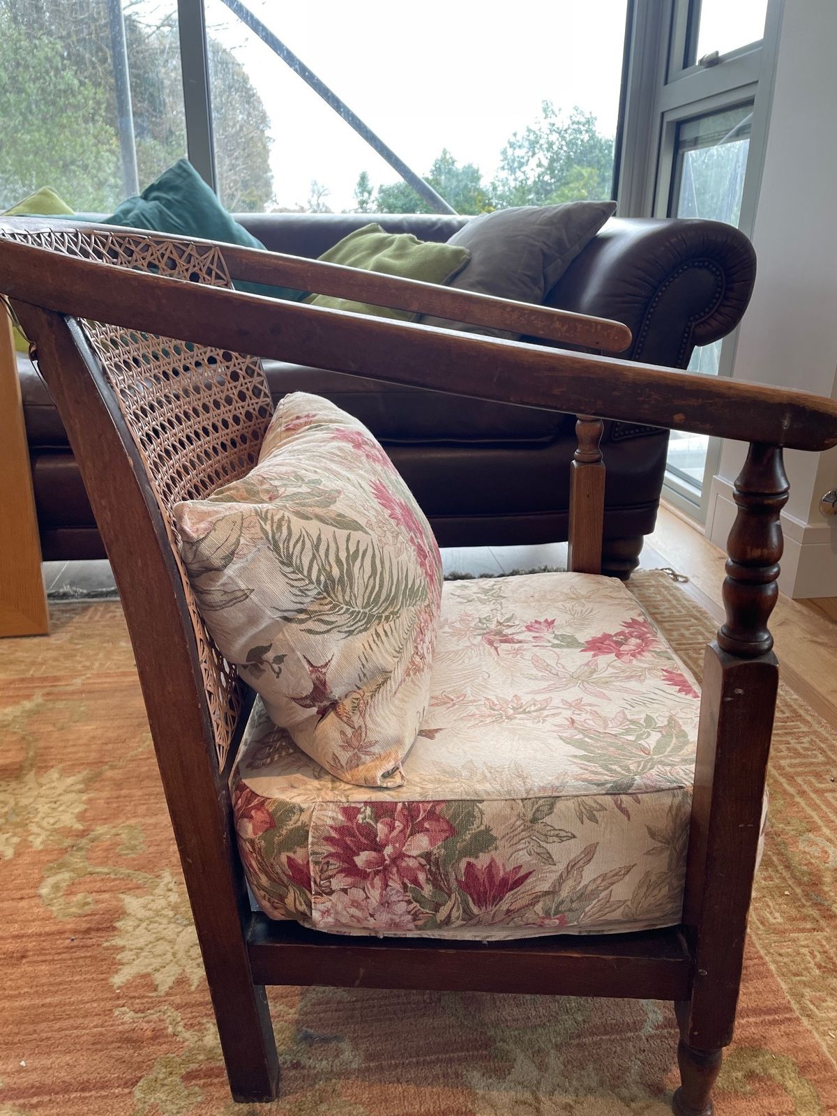Little Antique Wood 'Nursing Chair' photo vinterior