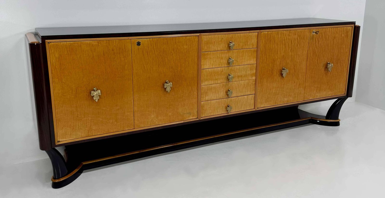 Italian Art Deco Sideboard Attributed To Osvaldo Borsani In Maple, Late 1940s photo for sale