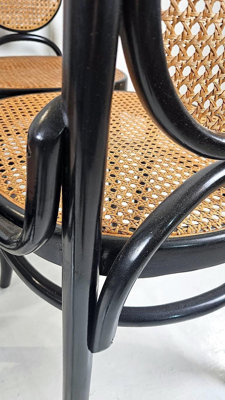 Set Of Four Thonet Model 17 Bentwood Dining Chairs, Art Nouveau photo vintage