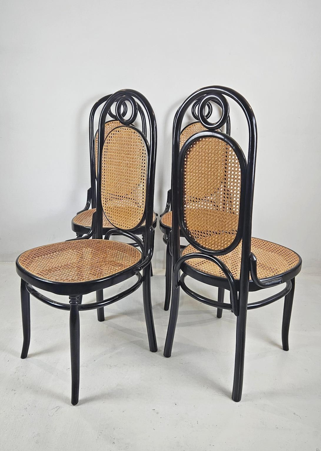 Furniture Set Of Four Thonet Model 17 Bentwood Dining Chairs, Art Nouveau photo