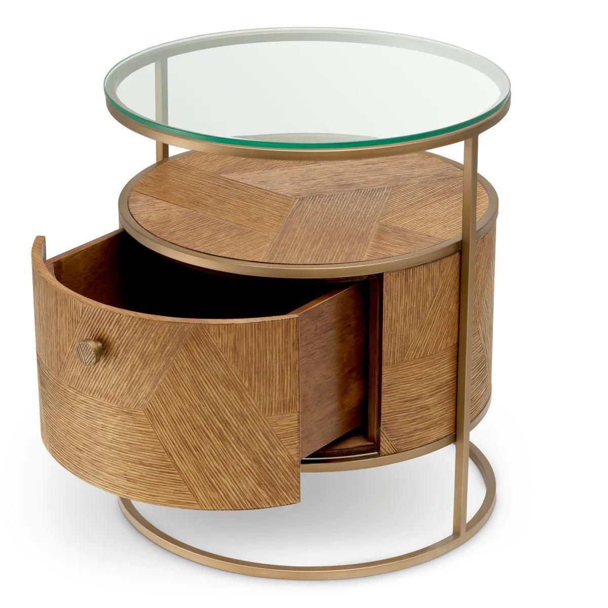 photo furniture Set Of Two Nightstand In Caramel Carved Oak Veneer And Brushed Brass