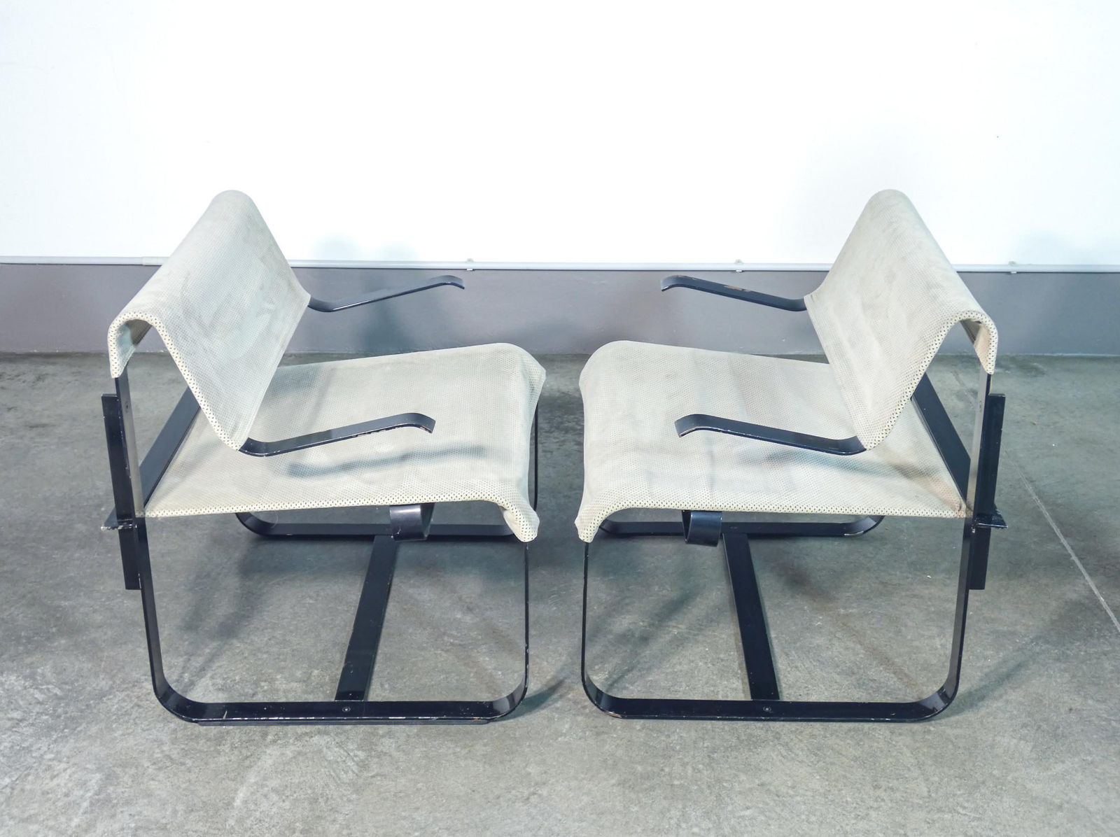 photo for sale Set Of Six Armchairs, Original Design By Giovanni Offredi For Saporiti. 1970s