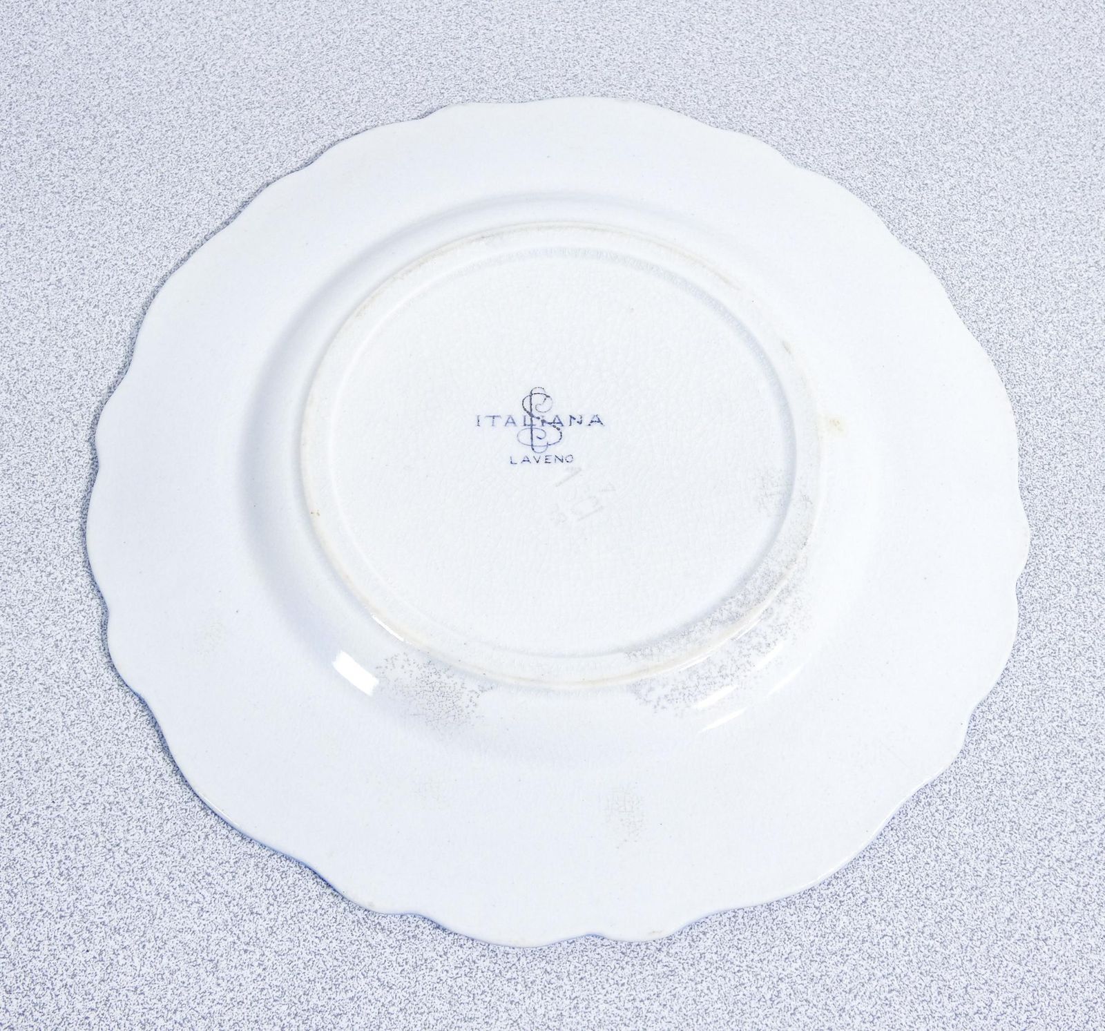 Home Decor Set Of Eight Plates With Coats Of Arms Of Queen Margaret Of Savoy, S.C.I. Laveno photo
