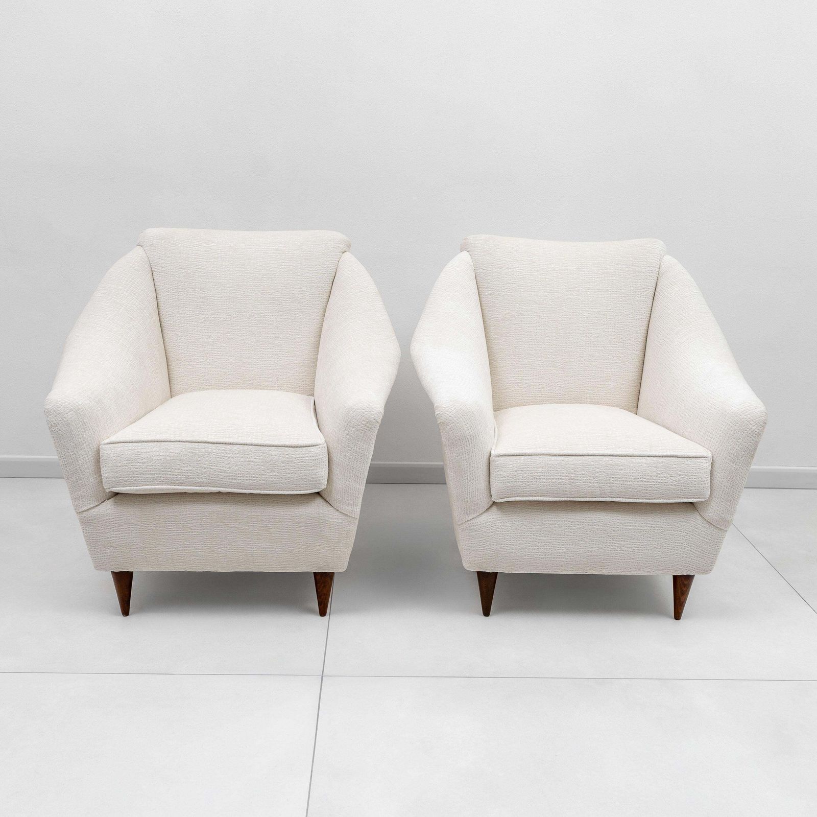 Pair Of Ico Parisi Midcentury Modern Italian Armchairs For Ariberto Colombo, 50s photo furniture