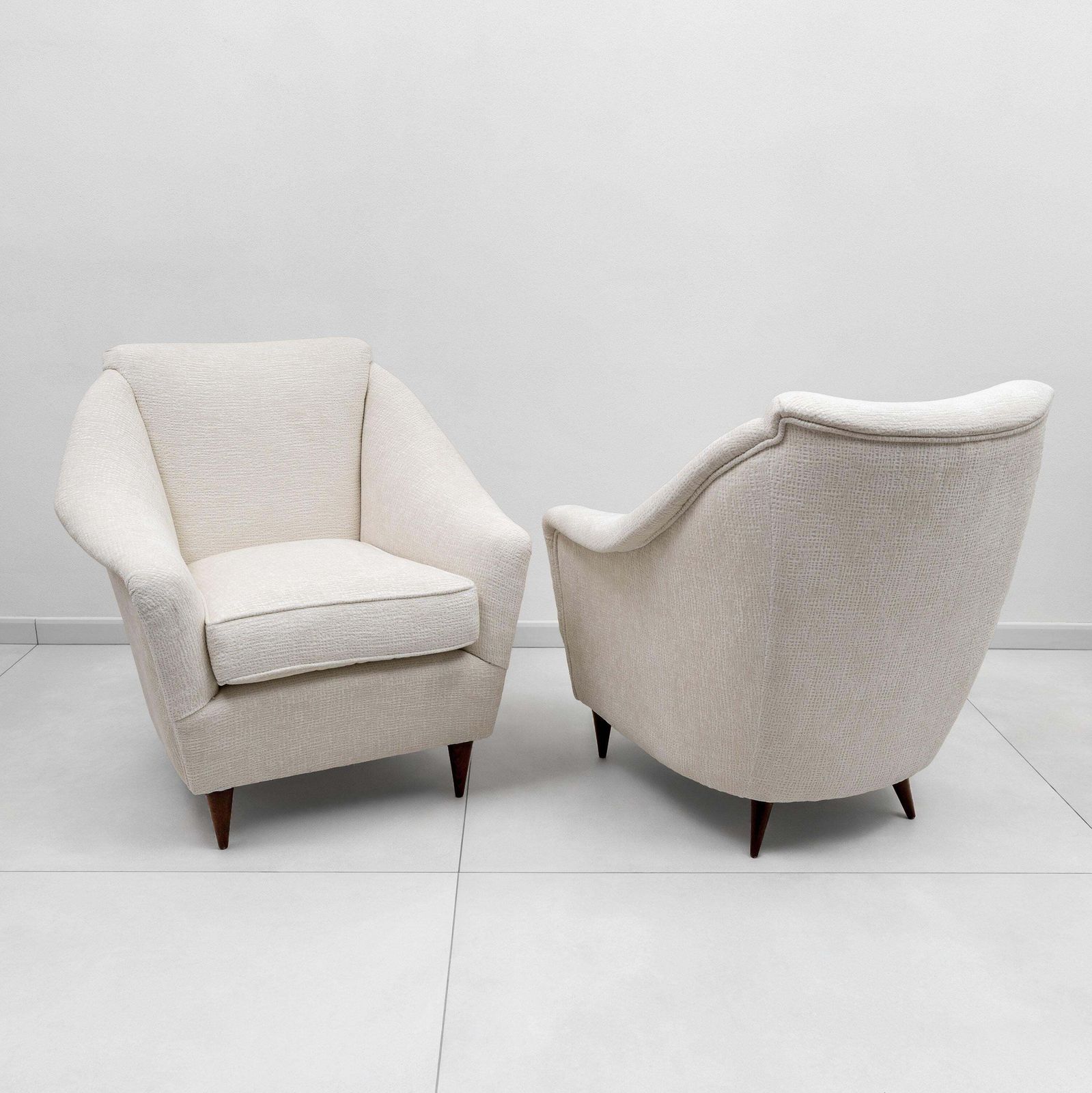 Pair Of Ico Parisi Midcentury Modern Italian Armchairs For Ariberto Colombo, 50s photo for sale