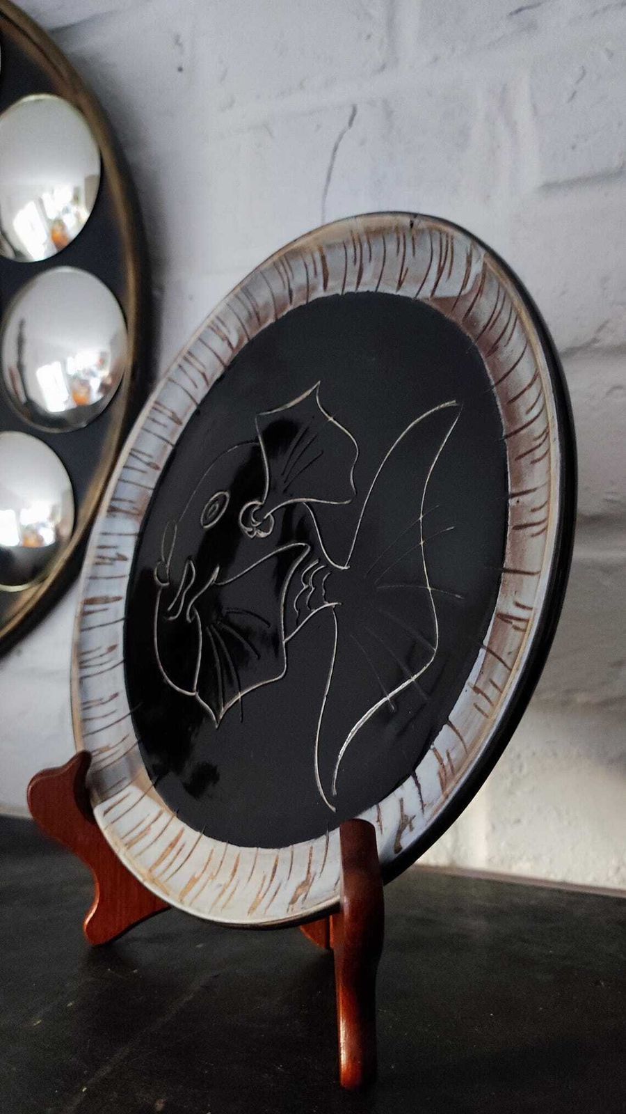 Mid Century Ceramic Decorative Plate Fish Design, Atelier Cerenne Vallauris photo vinterior