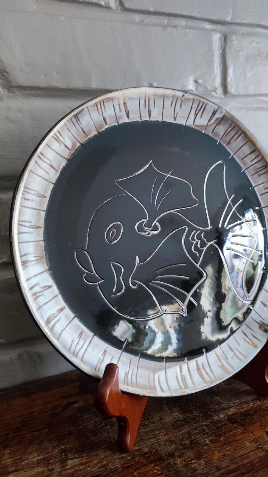photo buy Mid Century Ceramic Decorative Plate Fish Design, Atelier Cerenne Vallauris