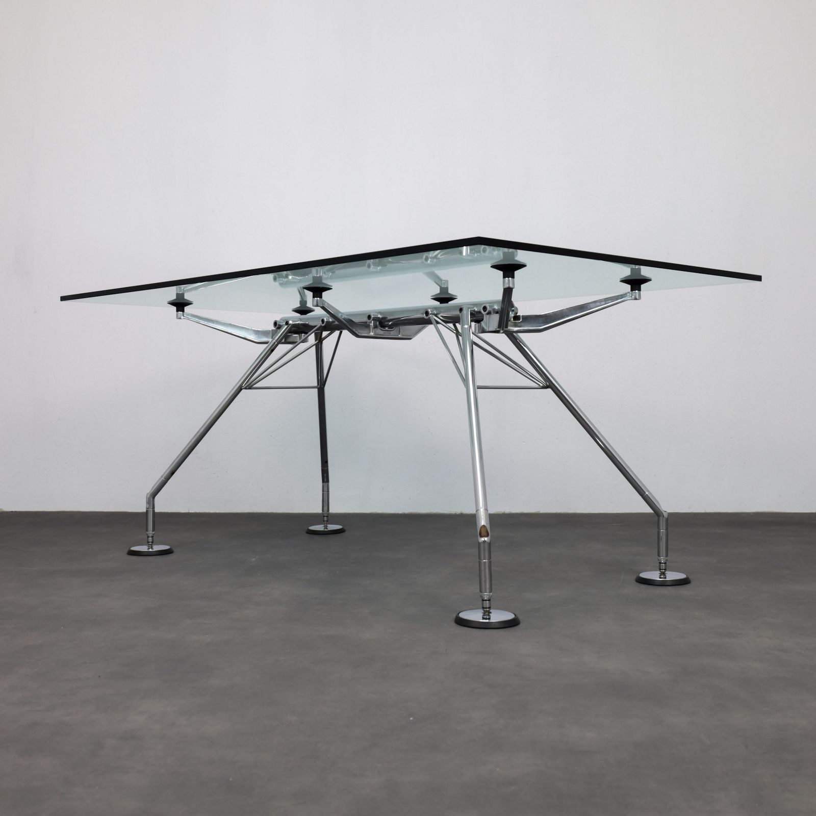 Nomos Table / Desk By Norman Foster For Tecno, Italy photo for sale
