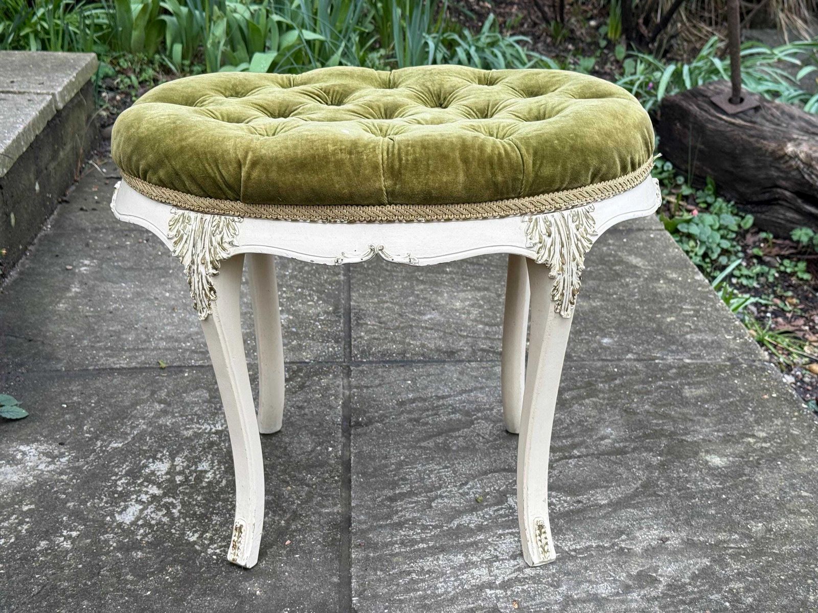 Gloriously Sumptuous Vintage French Style Tufted Velvet Stool Shabby Chic Footstool photo for sale
