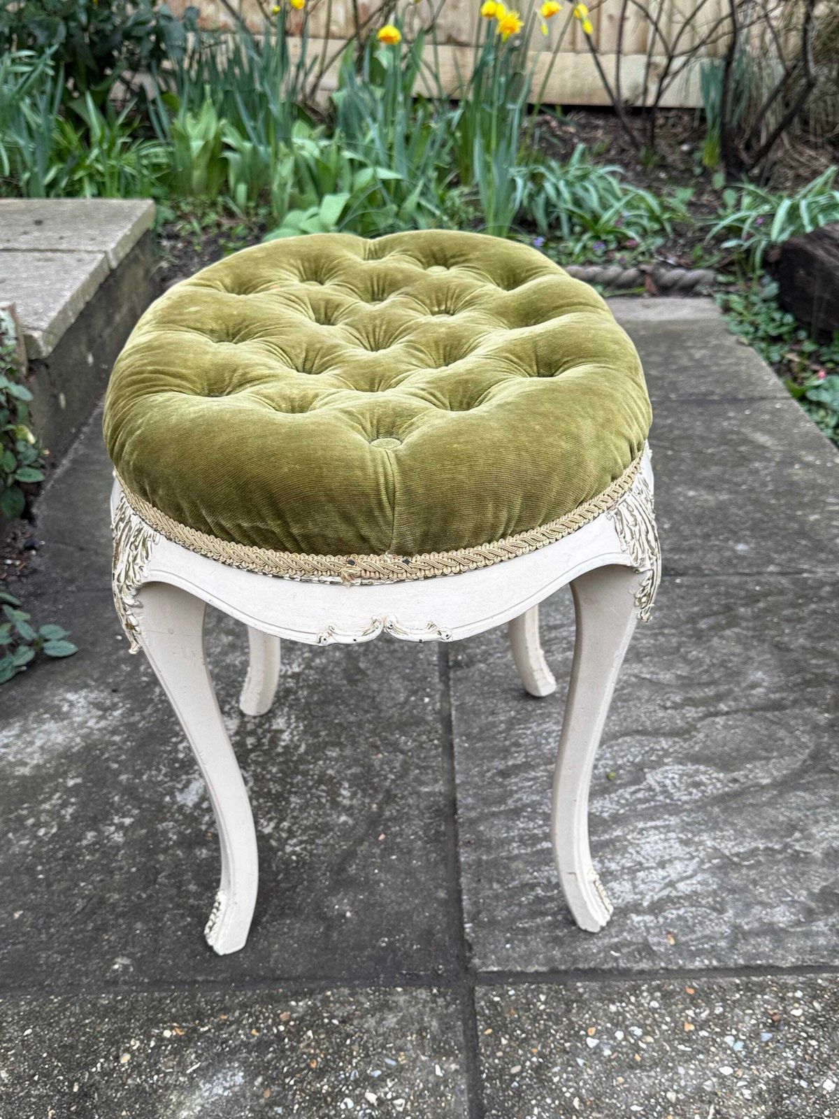 Gloriously Sumptuous Vintage French Style Tufted Velvet Stool Shabby Chic Footstool photo vintage