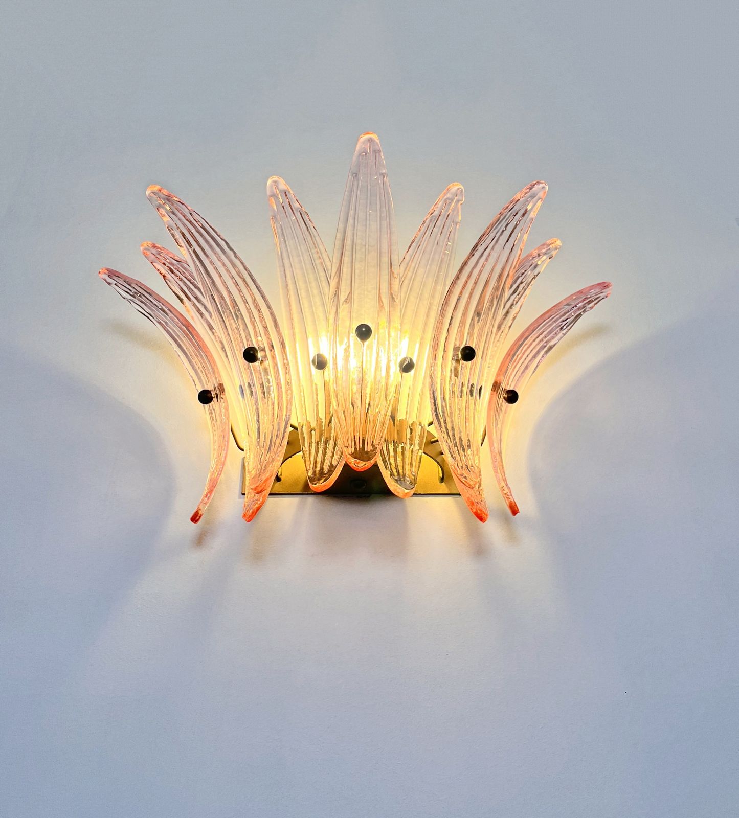 photo vinterior Vintage Palmette Wall Light   Pink Glasses