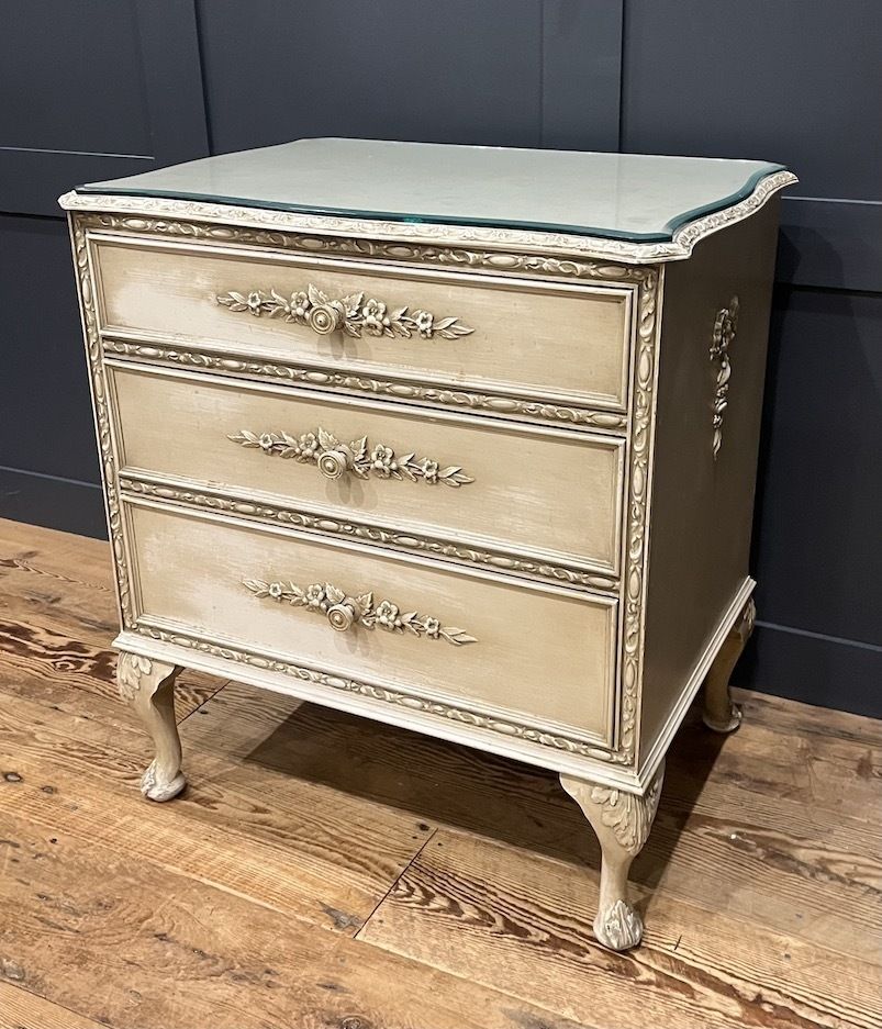 A Vintage French Style Bedroom Set photo buy