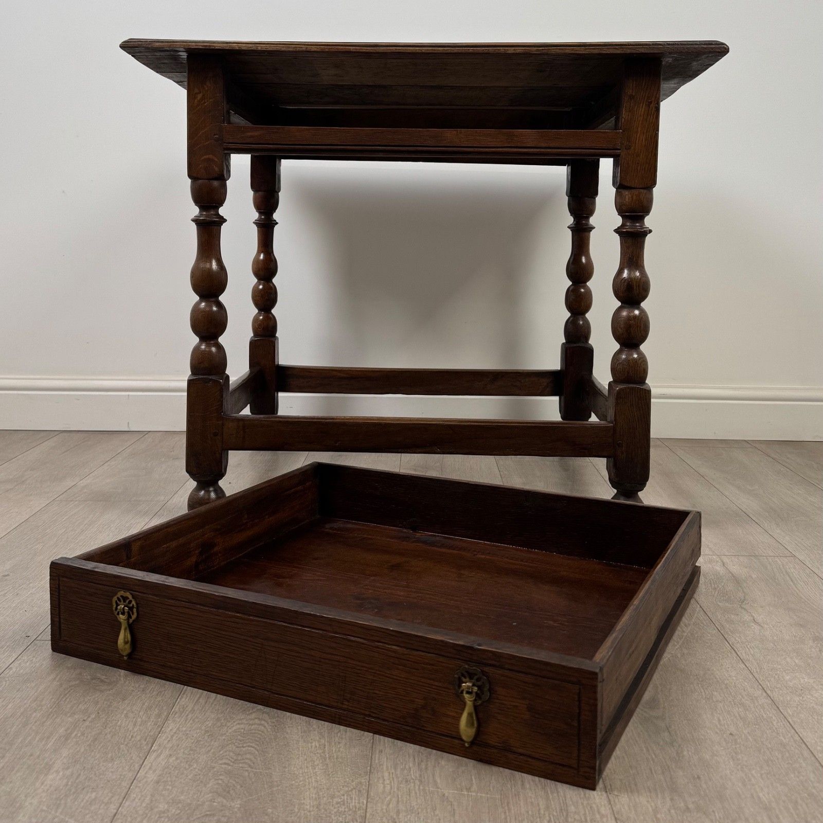 photo for sale Antique 18th Century Georgian Bobbin Turned Side Table In Oak ( Af 5234 )