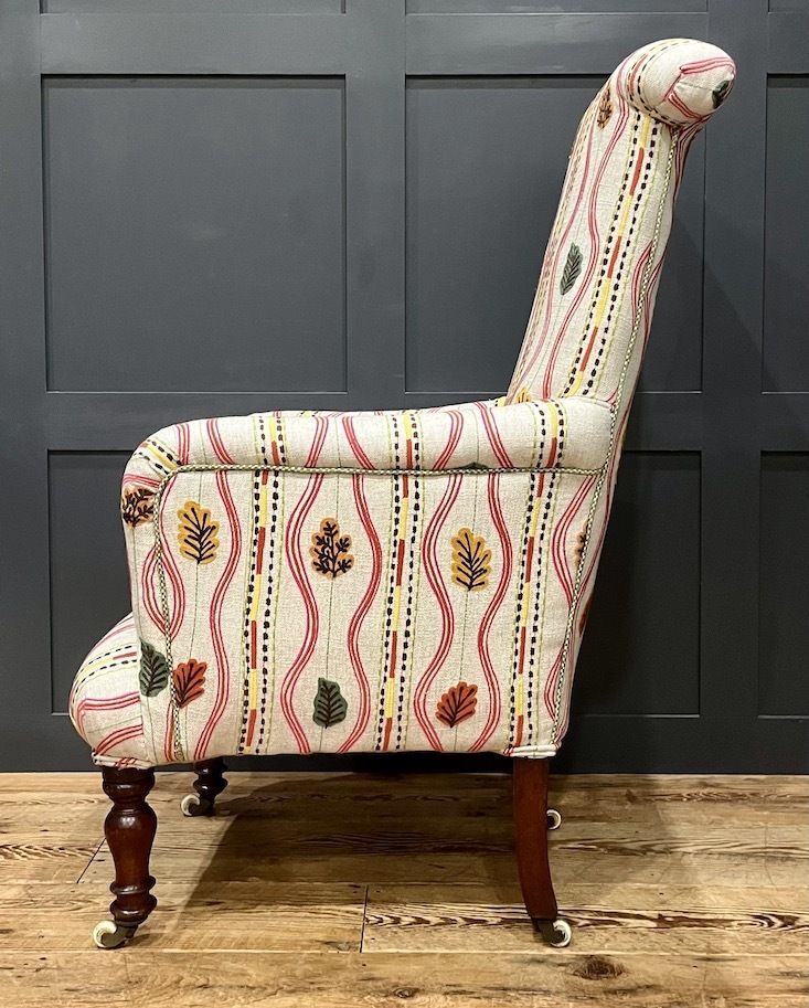 A Victorian Prie Dieu Armchair photo vinterior