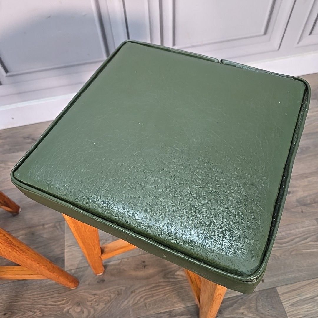 Pair Mid Century Stools Maple & Co Solid Beech Green Vinyl Seats Pub Bar photo 160.0