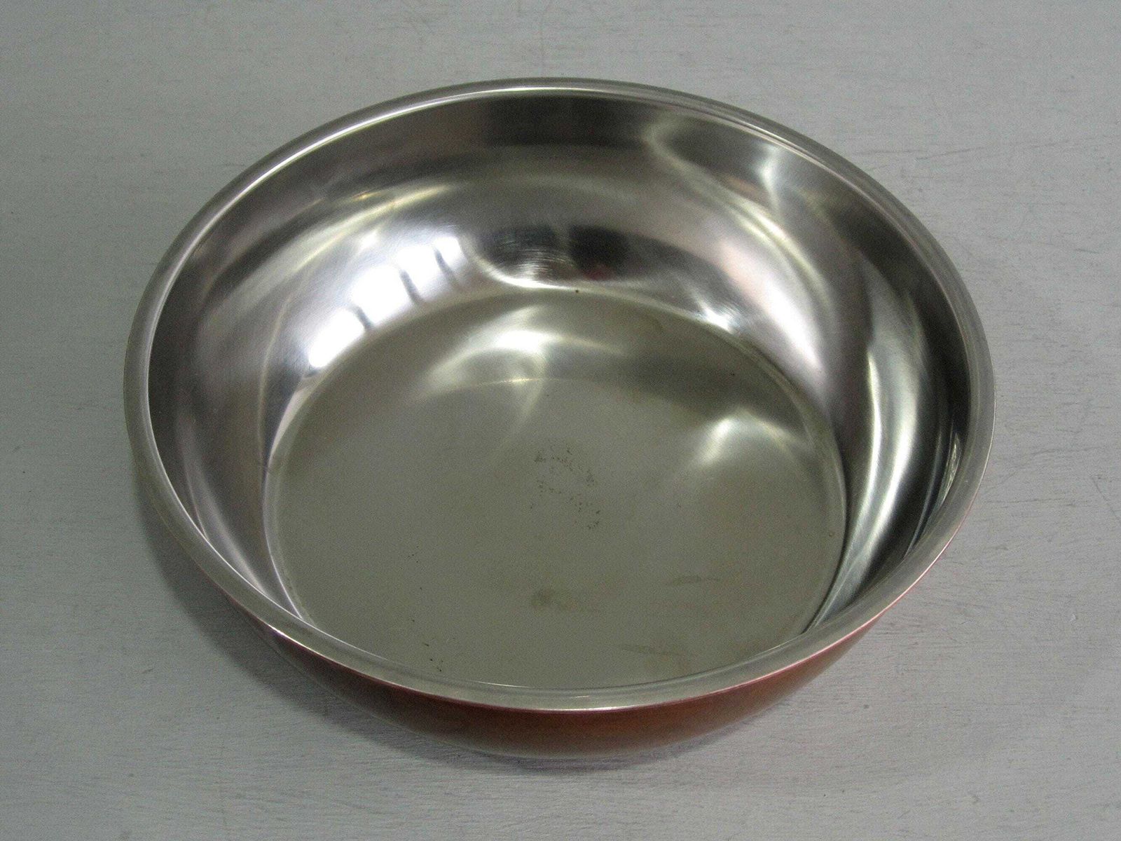 photo furniture Swiss Fondue Set Or Warmer With Large Bowl And Pan