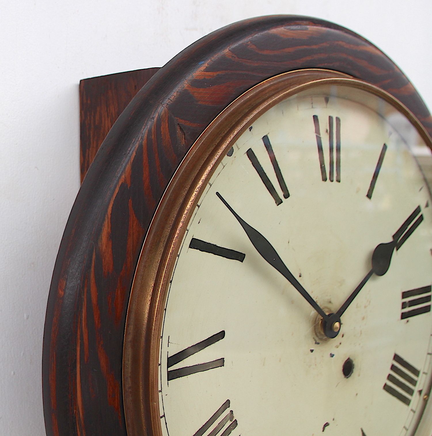 Home Decor Large 39cm Railway Wall Clock Factory. Fully Guaranteed. London Timepiece. photo