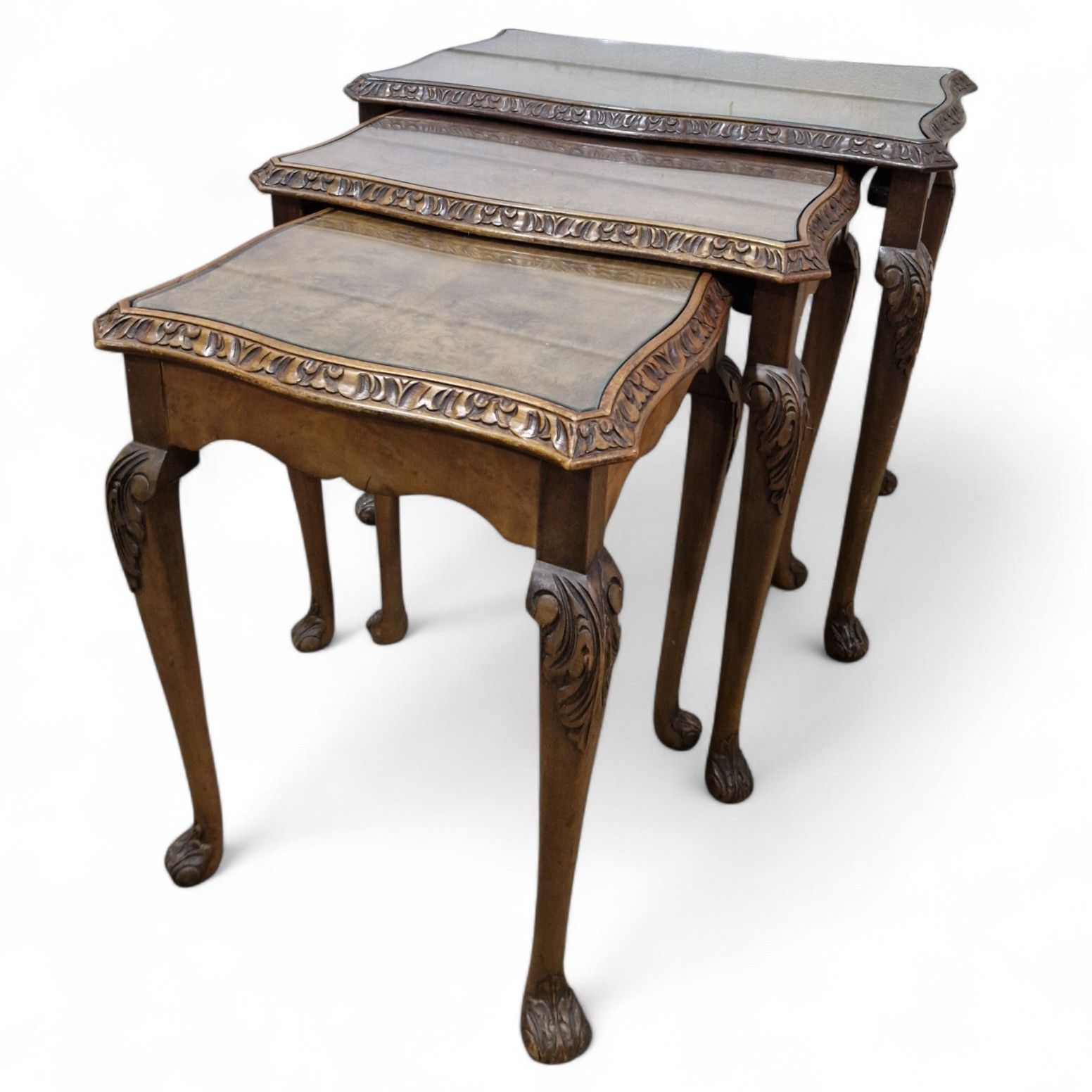 photo vinterior Carved Nest Of 3 Side Tables – Antique Style Occasional Tables Nesting Tables